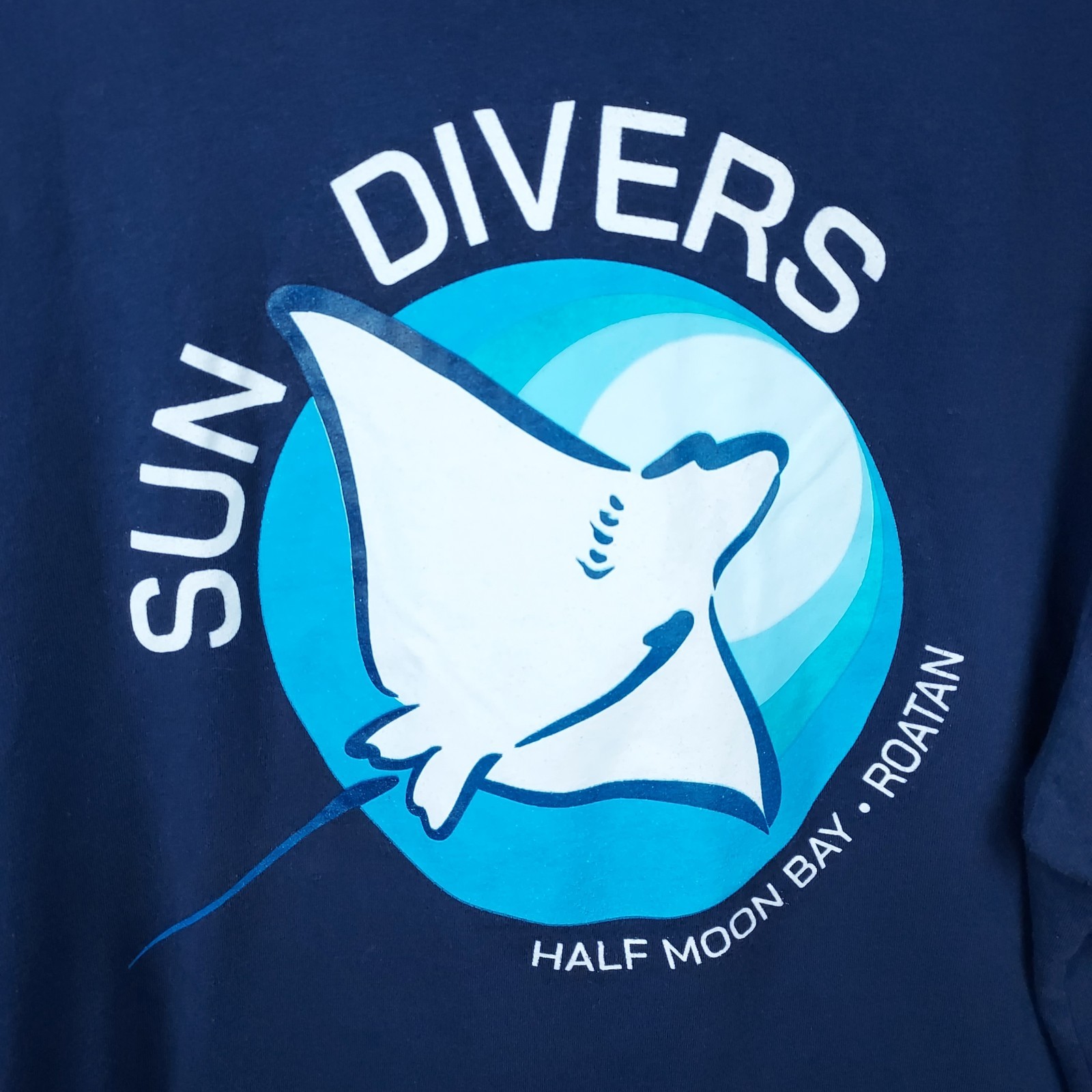 Sun Divers Stingray T Shirt Mens M Blue Graphic Dive Flag ScubaClassic ocean... gallery
