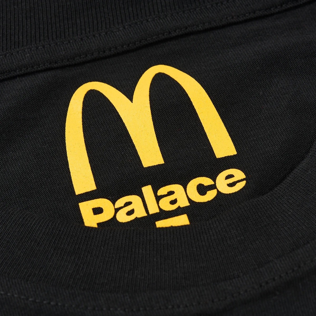 Palace McDonald's Logo T Shirt Large Black New gallery
