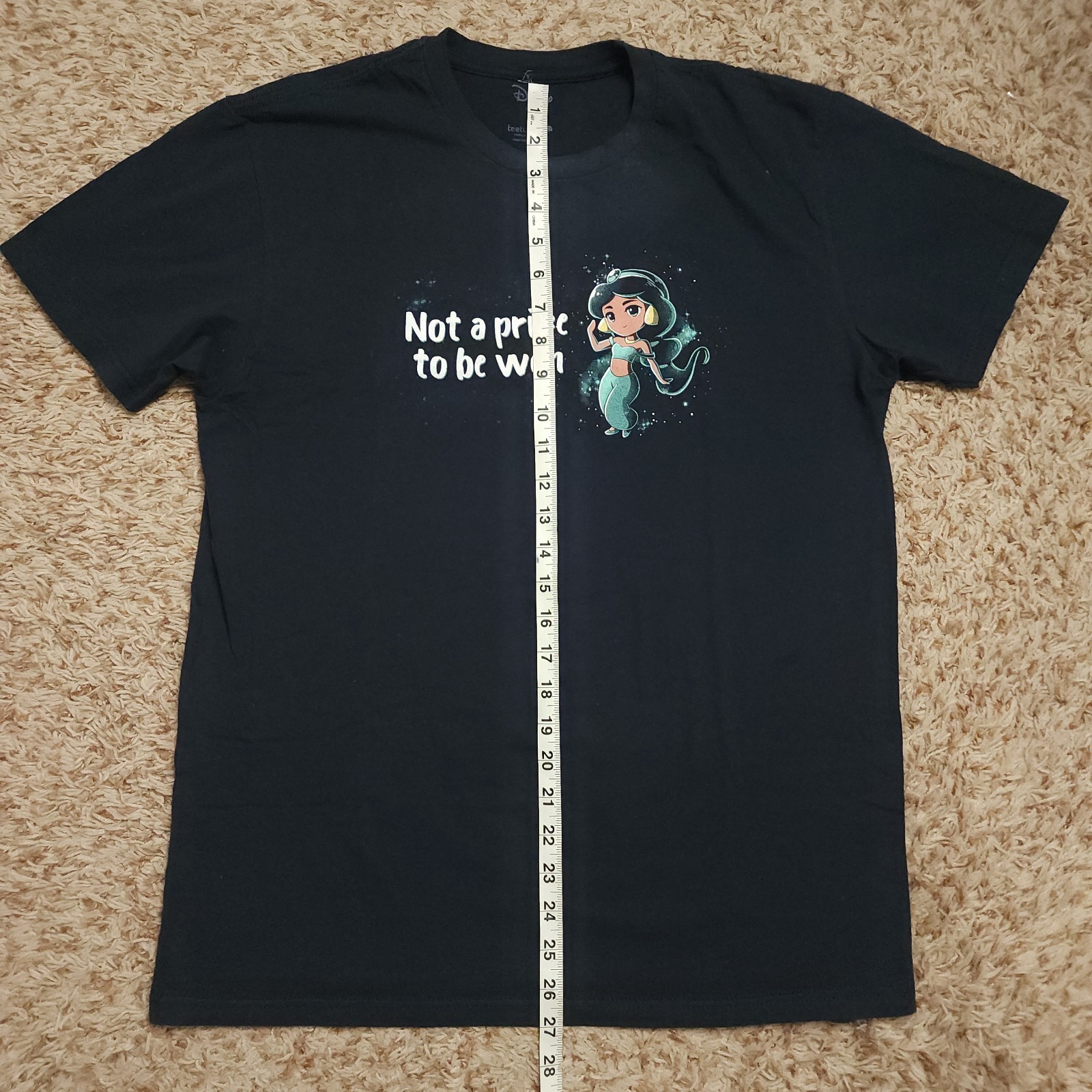 Disney TeeTurtle Aladdin Jasmine Mens L Not a Prize To Be Won Short Sleeve gallery