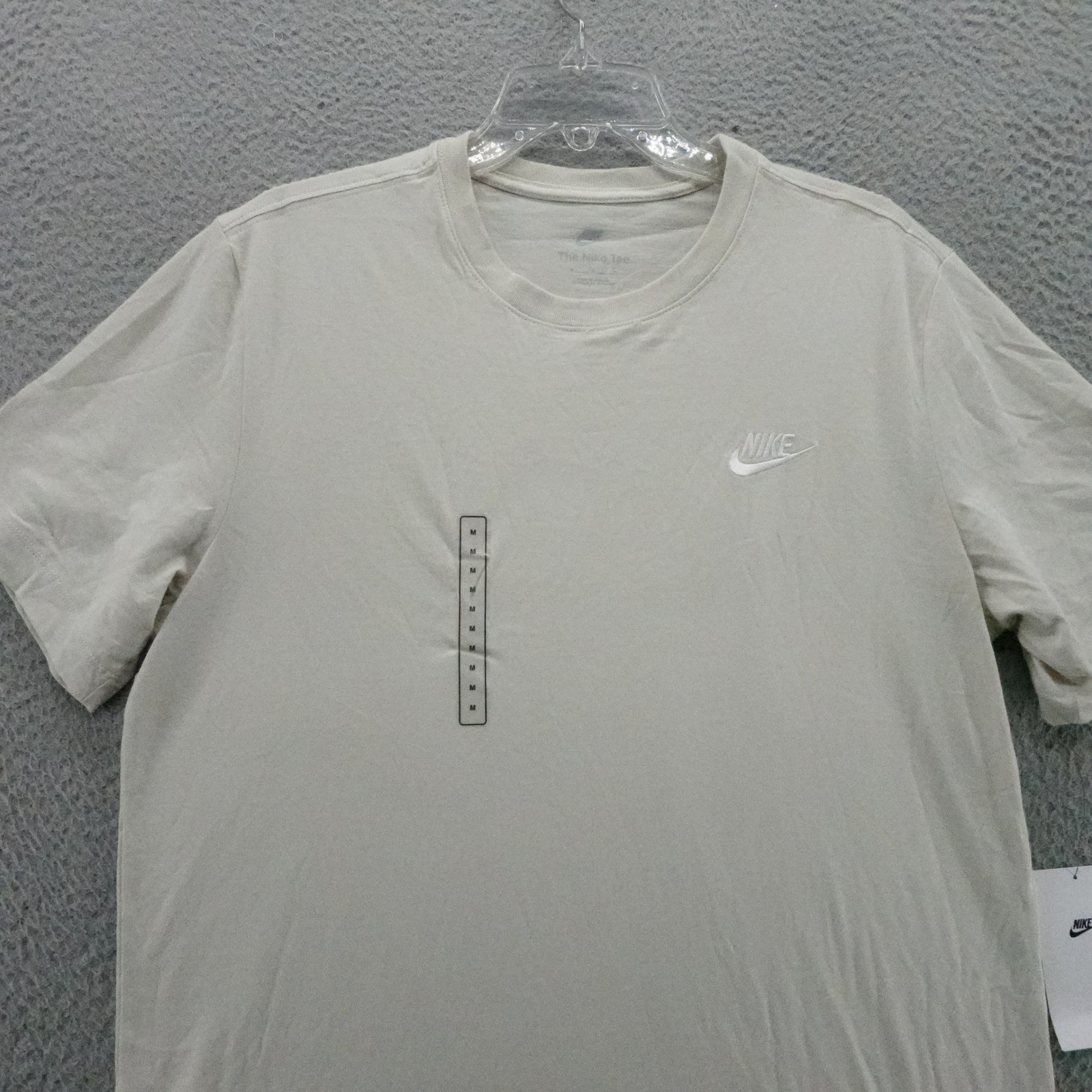 Nike Sportswear Club Tee Mens Medium Light Bone White Cotton T-Shirt AR4997-073 gallery