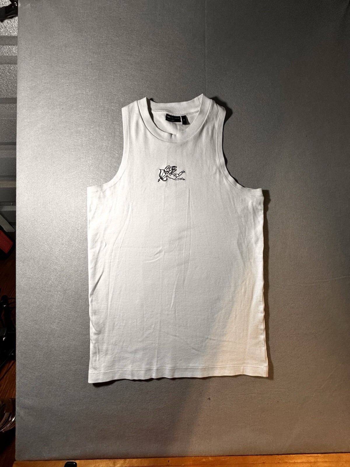 ASOS DESIGN Off White Ribbed Tank Top Cherub Cupid Embroidered Graphic Mens M gallery