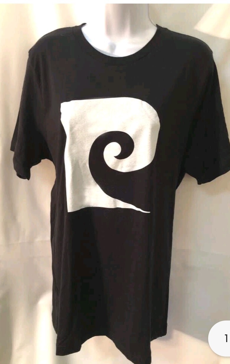 Rare Canvas Black White Pierre Cardin logo tshirt Brooklyn Museum various sizes
