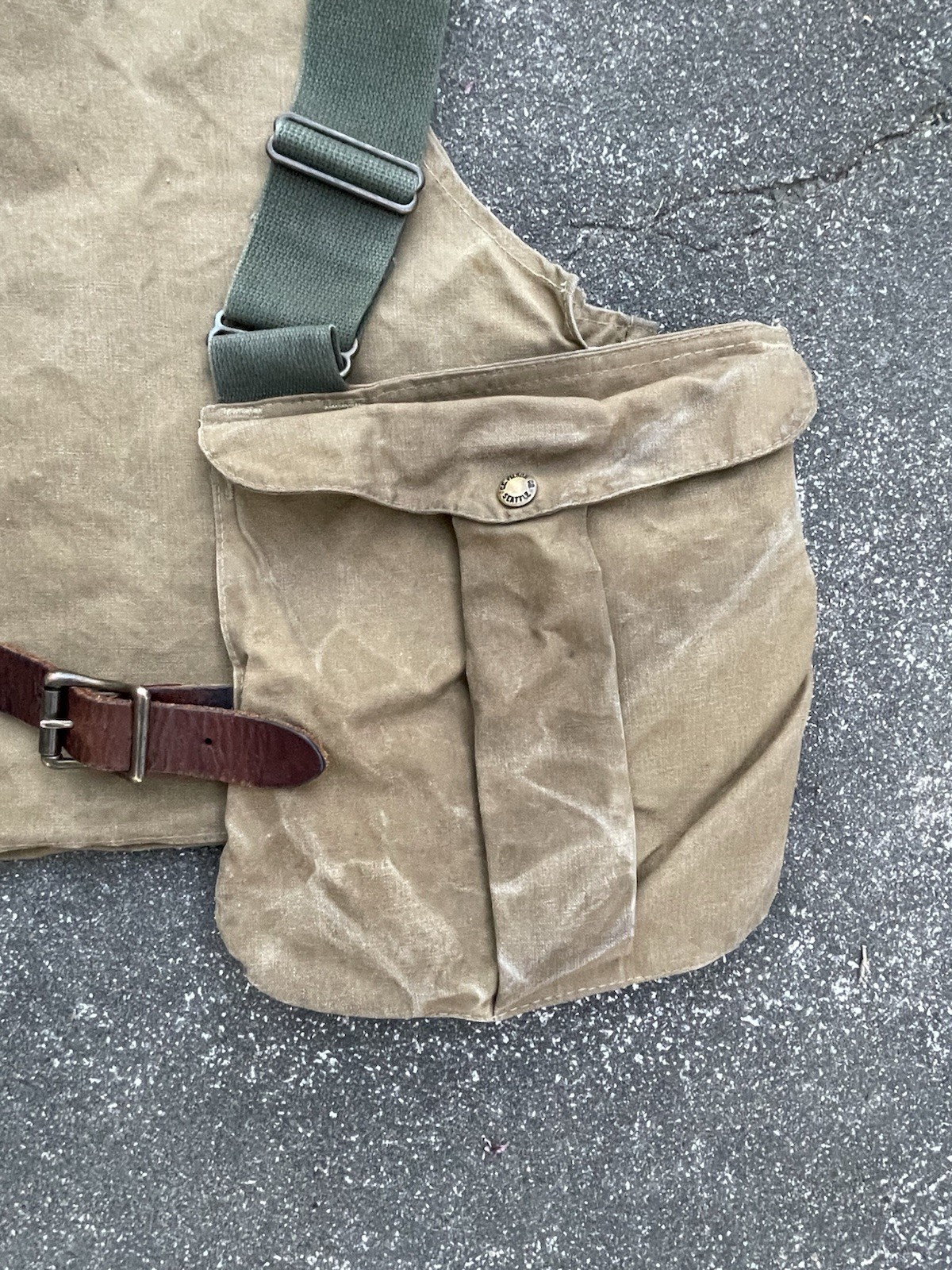 Filson Tincloth Game Bag Size 30 USA Made Vest Strap Leather Belt Closure gallery