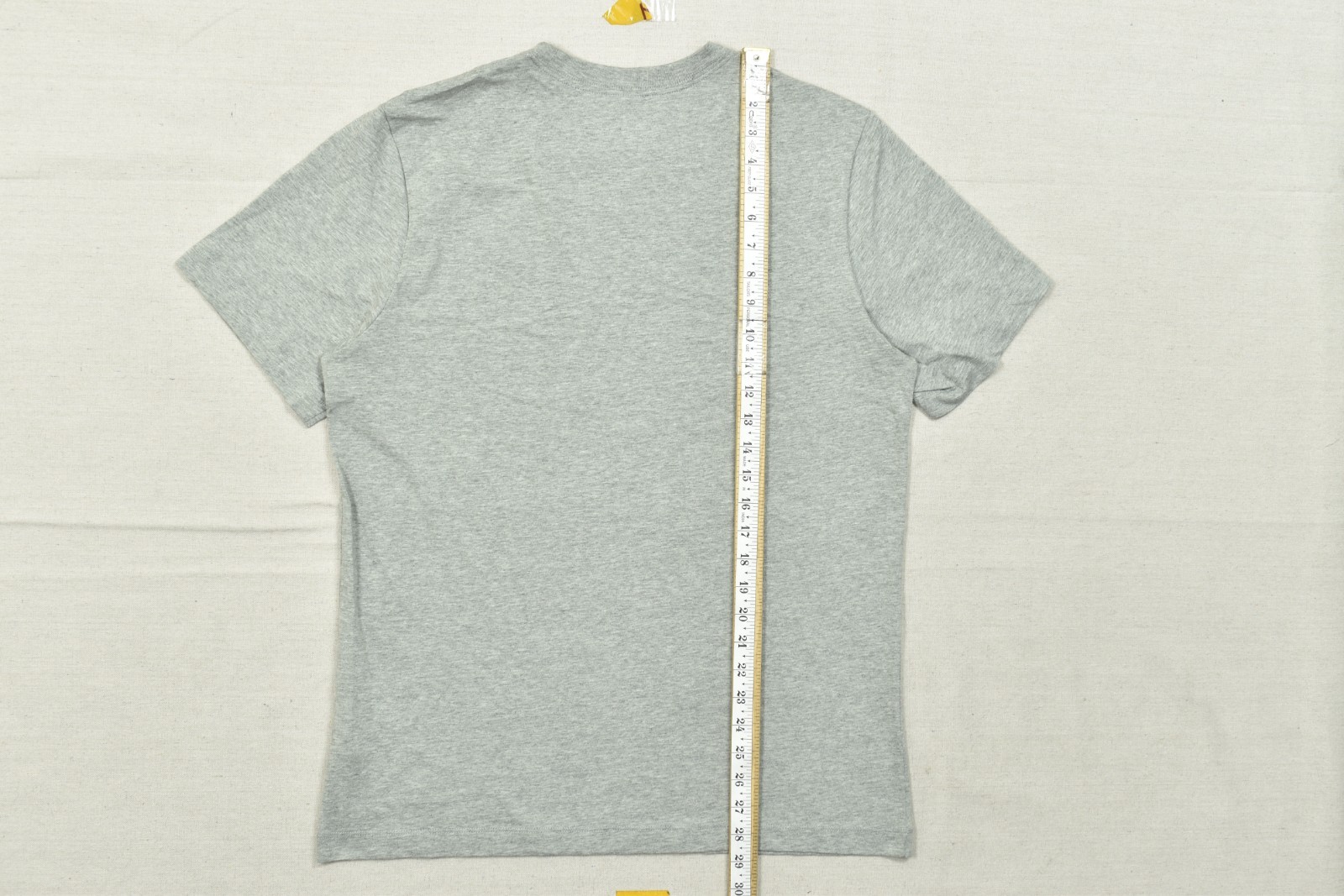 Nike The Nike Tee Men's Size M Medium Gray Short Sleeve Crew Neck Cotton Graphic gallery