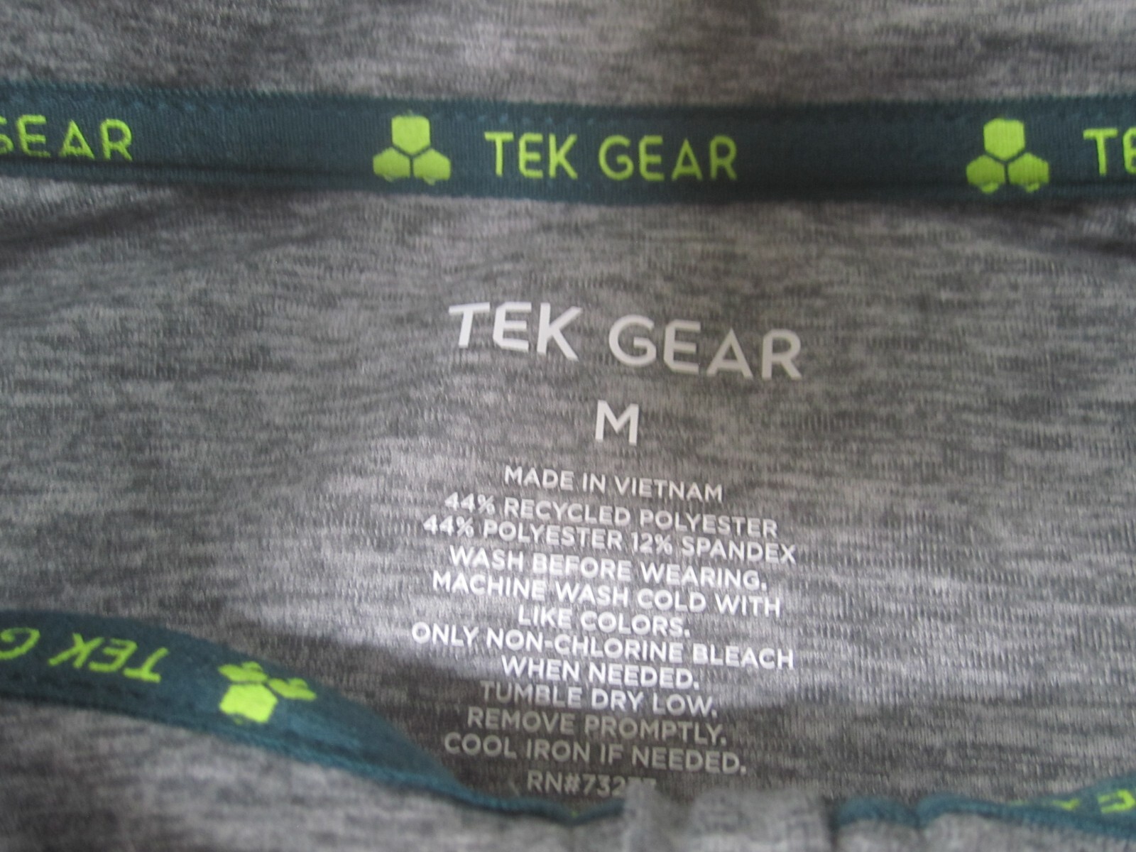 Tek Gear Shirt Mens Medium Gray 1/4 Zip Pullover Polyester Spandex Athletic gallery