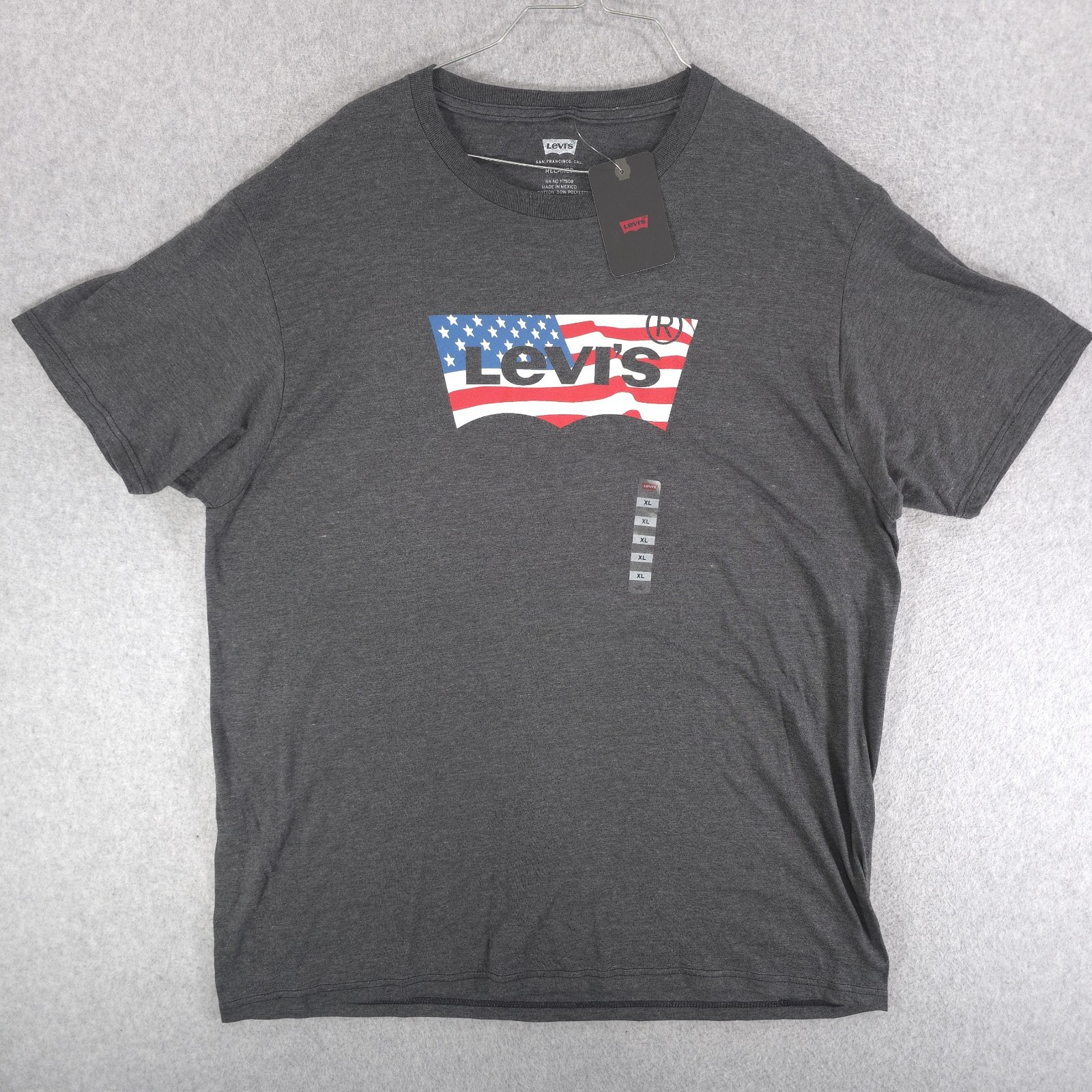 Levis Relaxed Gray Cotton Blend Crew USA Patriotic Flag Logo T-Shirt Mens XL gallery