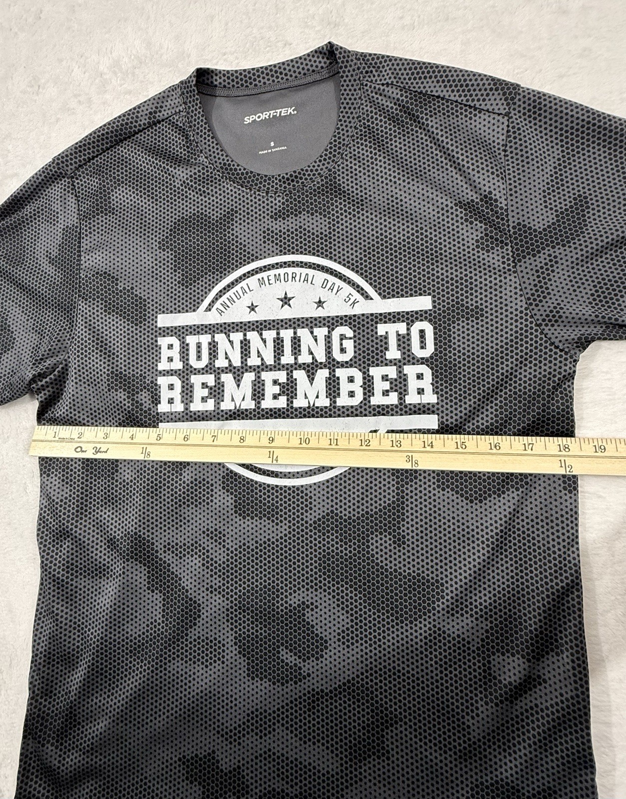 SportTek Mens T Shirt Small Short Sleeve Gray Black Annual Memorial Day Running. gallery