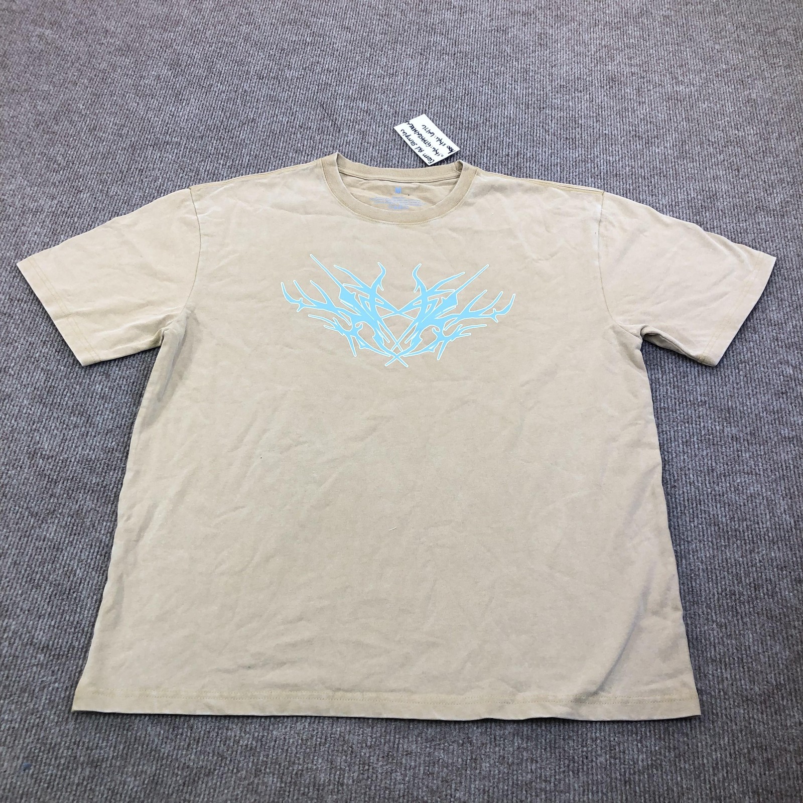 Goodie Two Sleeves Shirt Mens Medium Beige Tribal Graphic Jersey Tee Tagless gallery