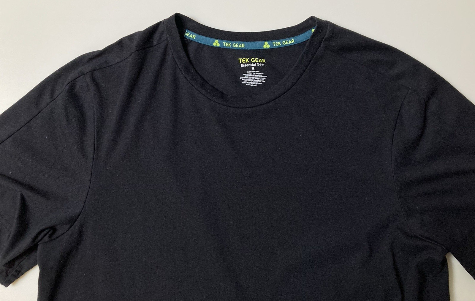 Men's T-Shirts Tek Gear Size Small Lot of 2 Short Sleeve Crew Neck Tee Shirt TWO gallery
