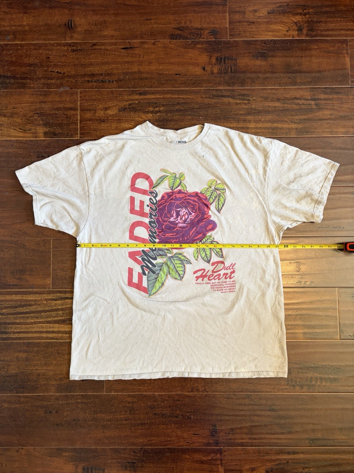 FashionNova Faded Memories 2xl tee measurements pictured pinhole gallery