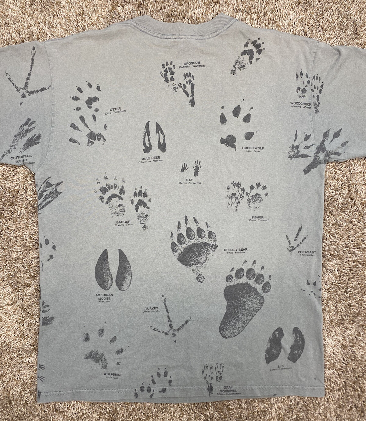 90s Animal Foot Prints Shirt Men Sz Large AOP Queen Helmina Park Double Nature gallery