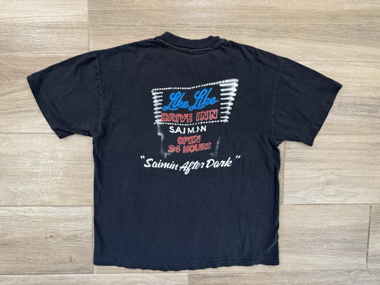 Vintage Hawaii Nostalgia T-Shirt FITS MEDIUM SHORT Like Like Drive In Saimin 90s gallery