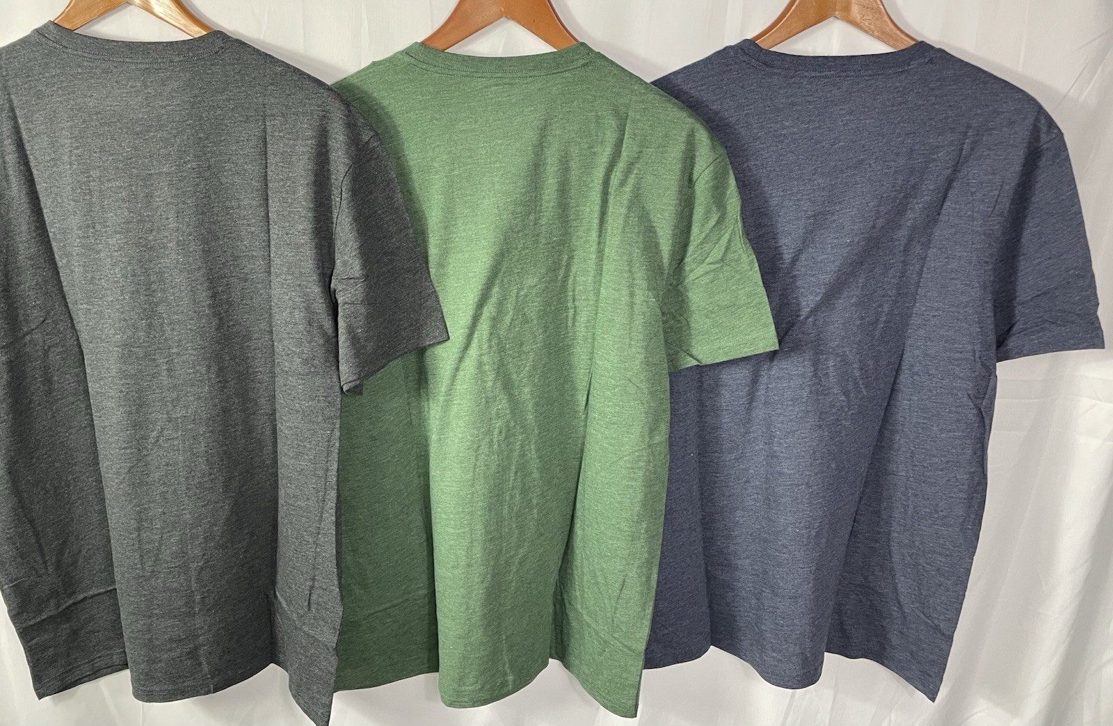 Lucky Brand Men's LARGE Or XL Lot of 3 Graphic Tees in 3 Colors NWT gallery