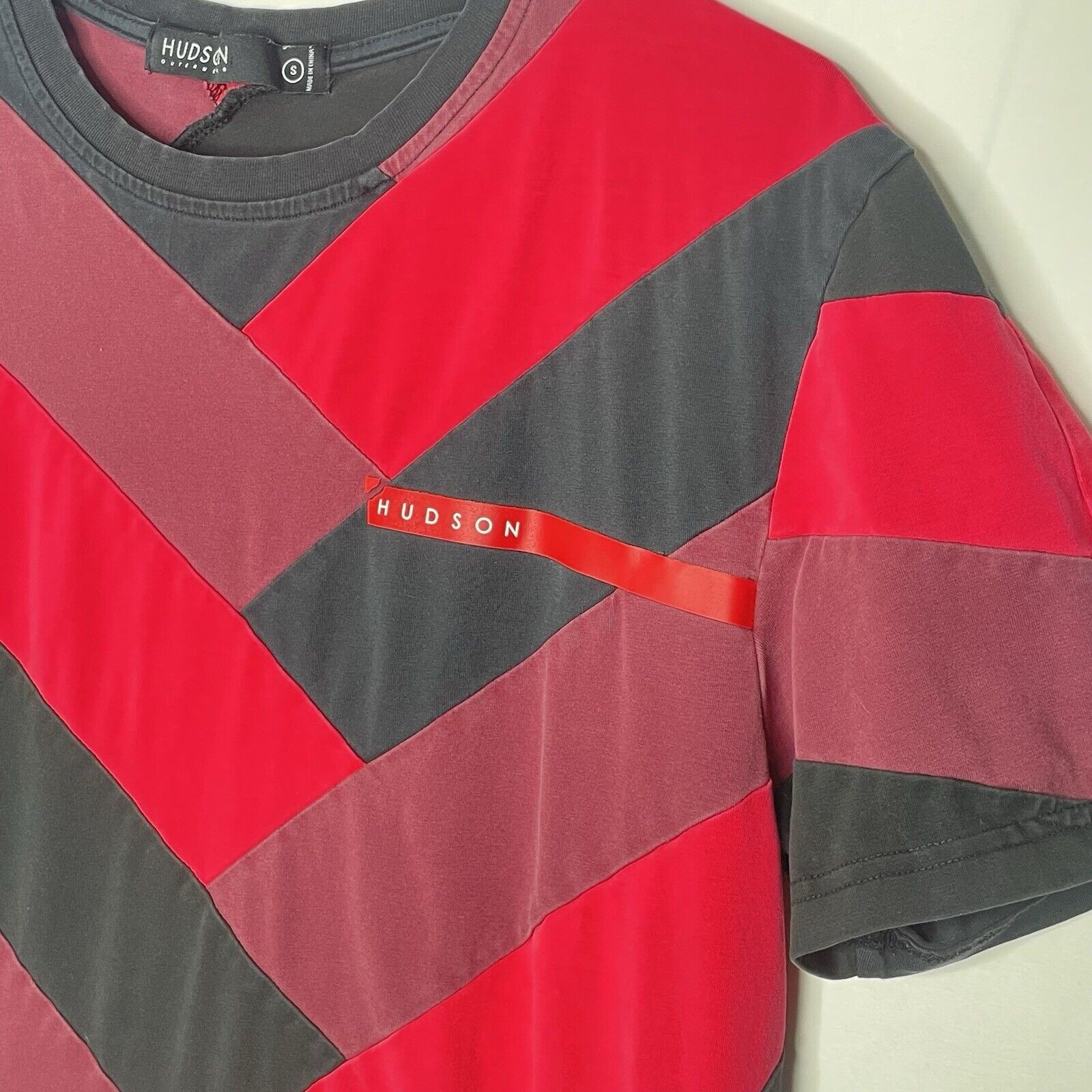 Hudson Outerwear Men’s S Punk Grunge Red Black Chevron Shirt Asymmetrical Hem gallery