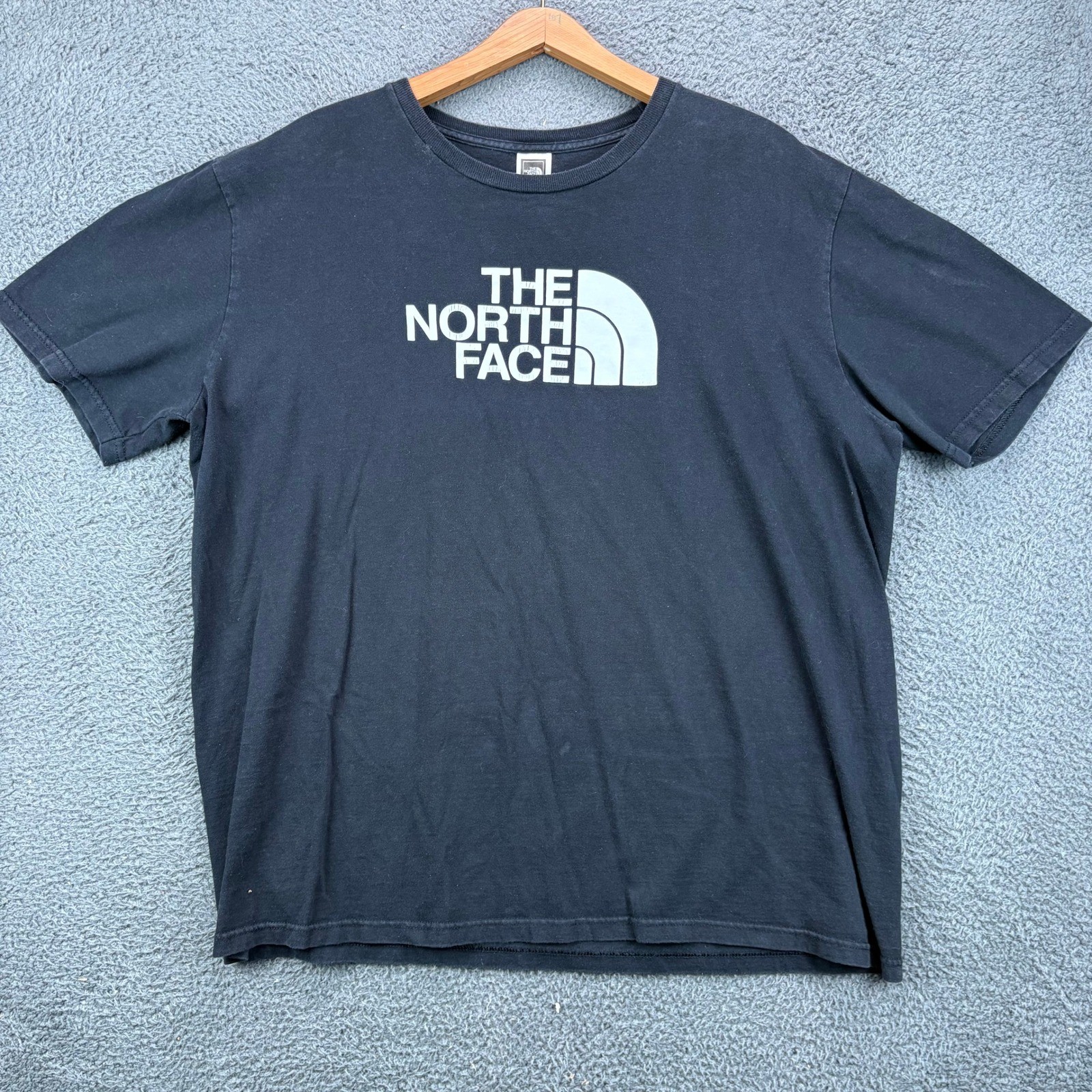 The North Face Mens XL Black Short Sleeve Graphic Logo Cotton T-Shirt NF0A3NZA gallery