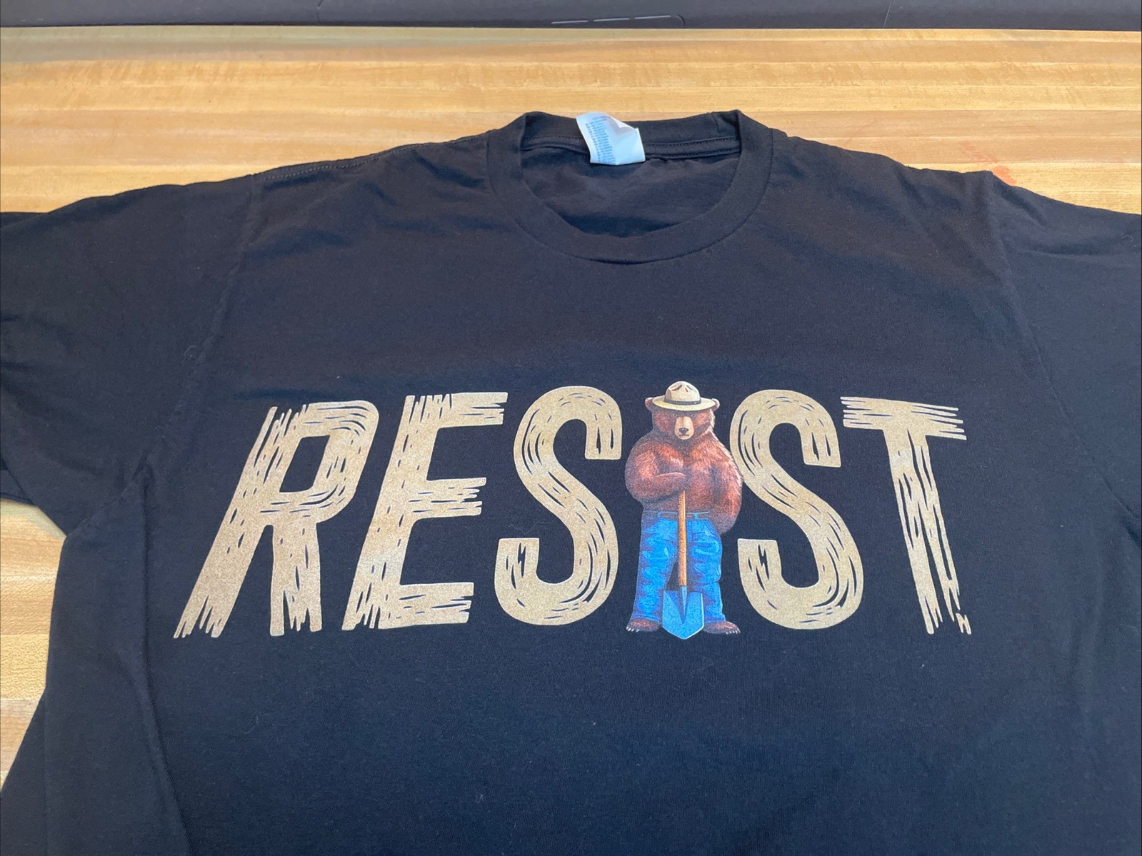RESIST Smokey The Bear T Shirt Size Medium Black gallery
