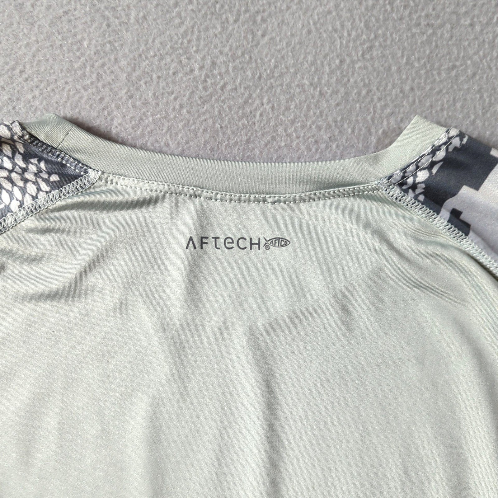AFTCO Tactical Performance Shirt Mens XL Gray Digital Camo AFTECH Fishing Wear gallery