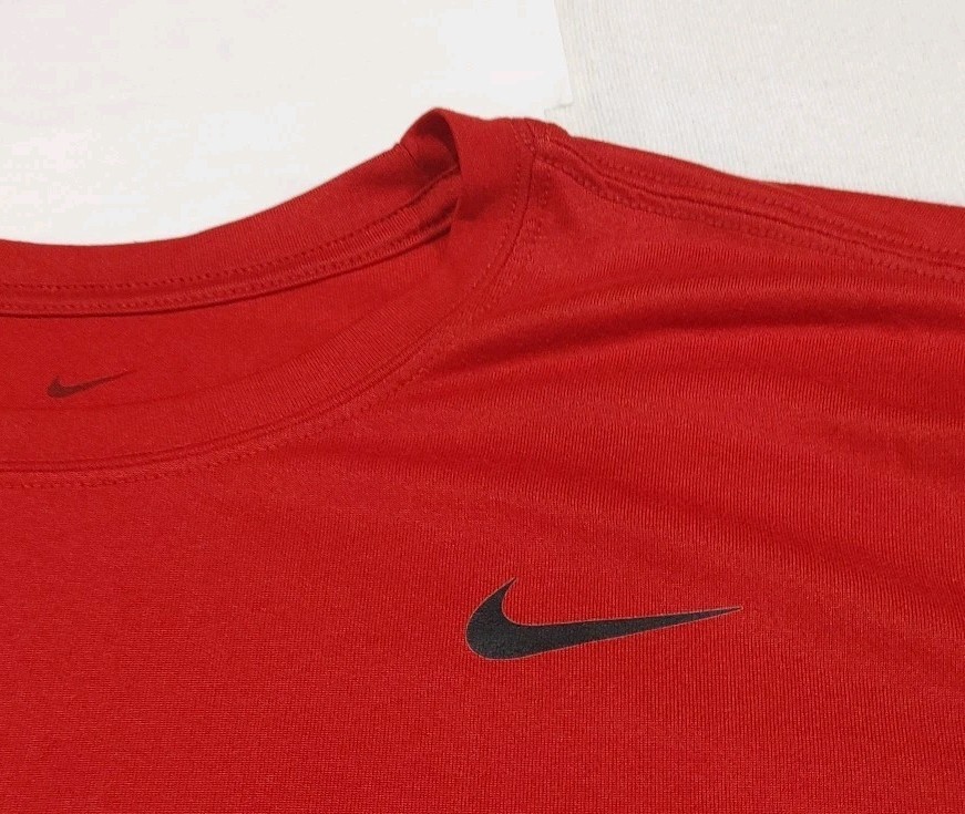 Nike Dri Fit TShirt Regular Athletic Casual Red Adult Size Large gallery