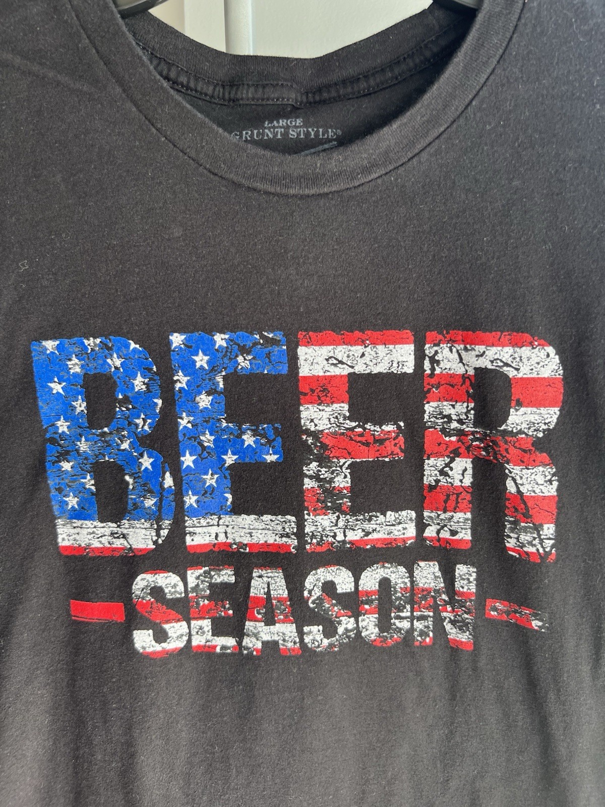 Grunt Style Men’s Graphic T-Shirt Large Black BEER SEASON Red White Blue gallery