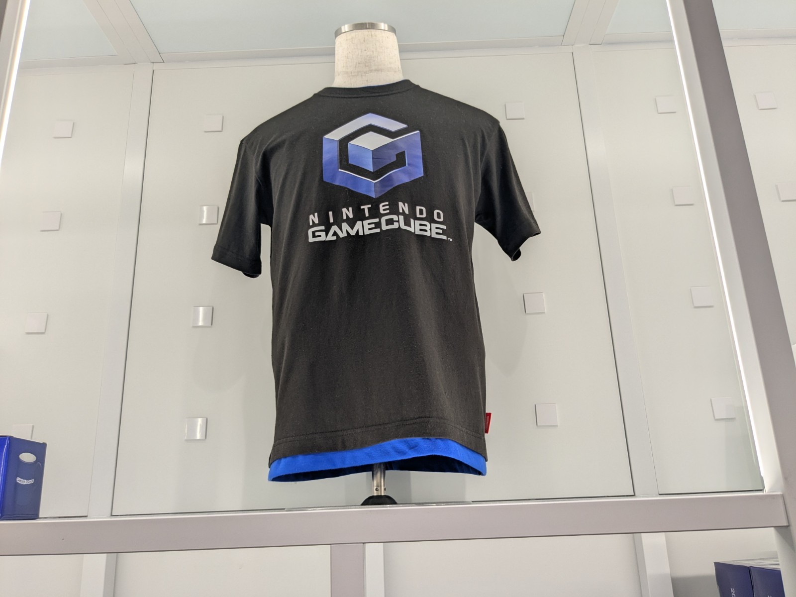 Nintendo GAMECUBE T-shirt Size XL Japan Nintendo Museum kyoto Limited US Seller gallery