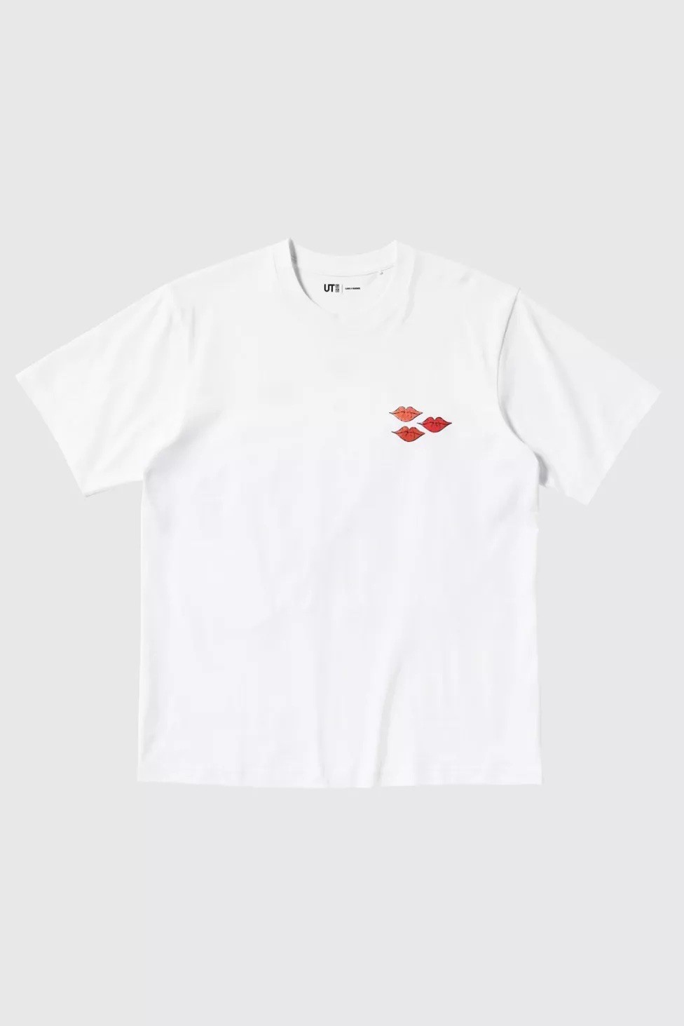 KAWS x Uniqlo Graphic Print Crew Neck Short Sleeve Unisex T-Shirt Large gallery