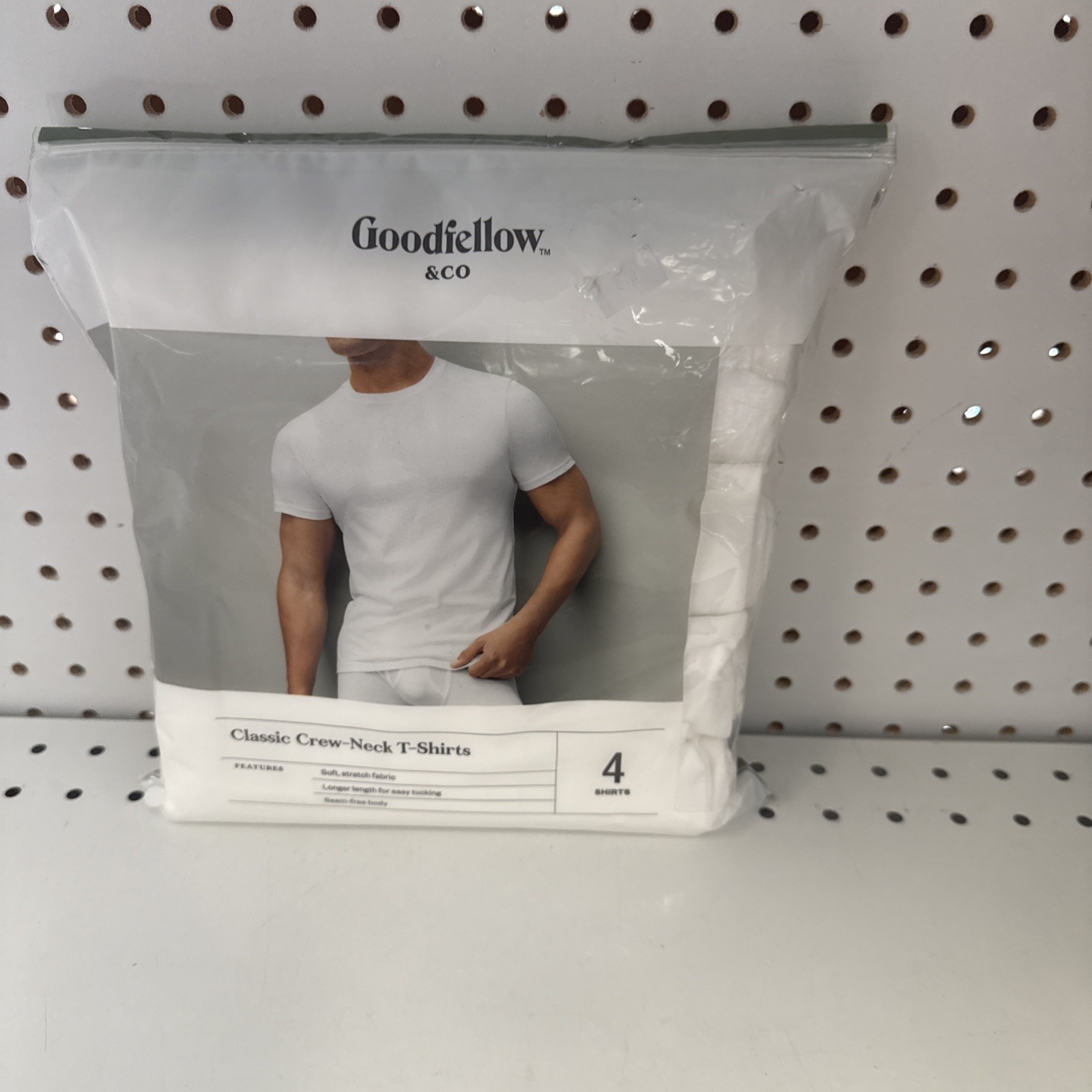 Goodfellow & Co Men's V-Neck T-Shirt M 38/40 -4 Pack gallery