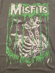 Misfits – Death Comes RIpping Vtg-Stlye T-Shirt – Men’s Punk Rock Shirt Gray