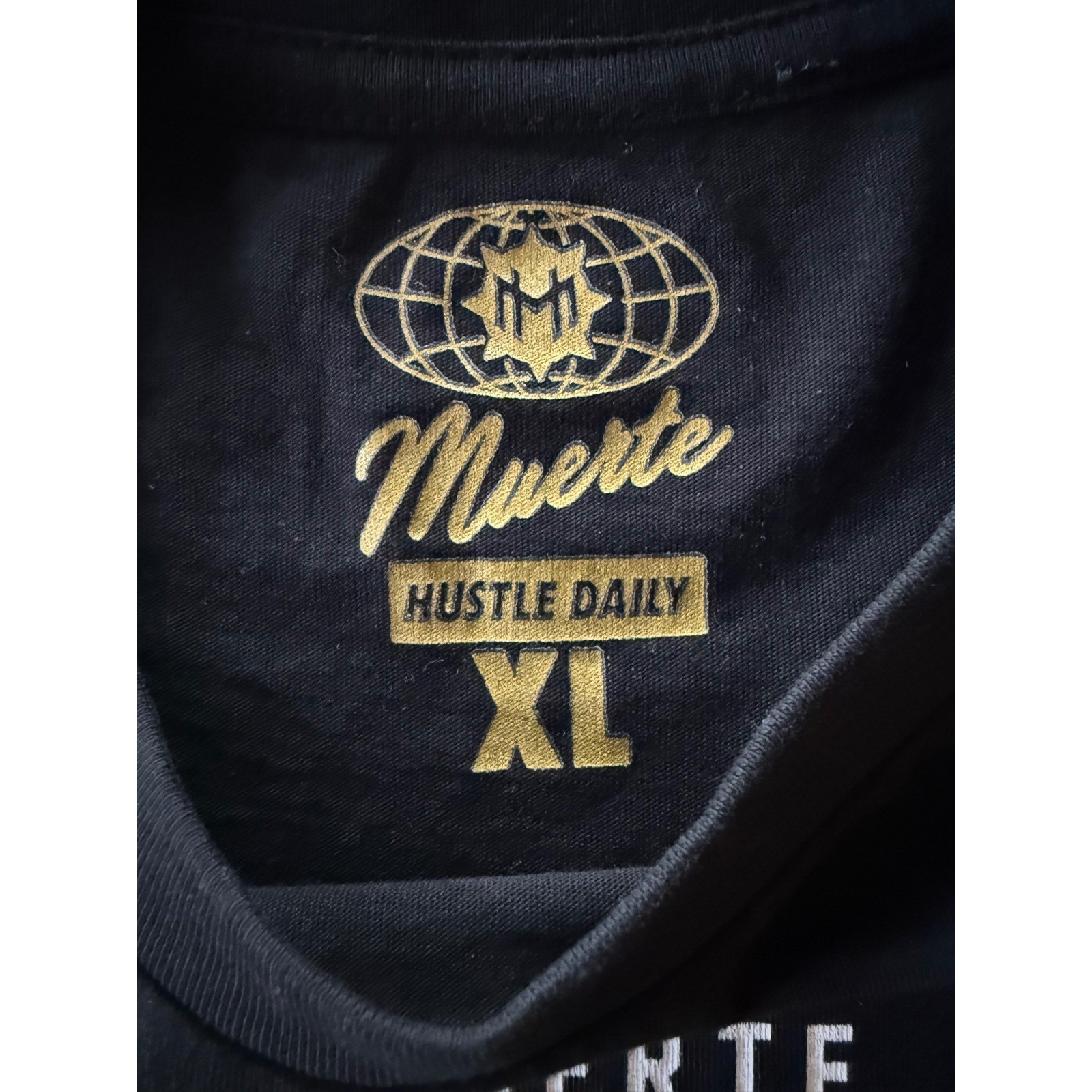 Hasta Muerte Hustle Daily Outwork Everyone Graphic Tee Black XL Dove Rose Moon gallery