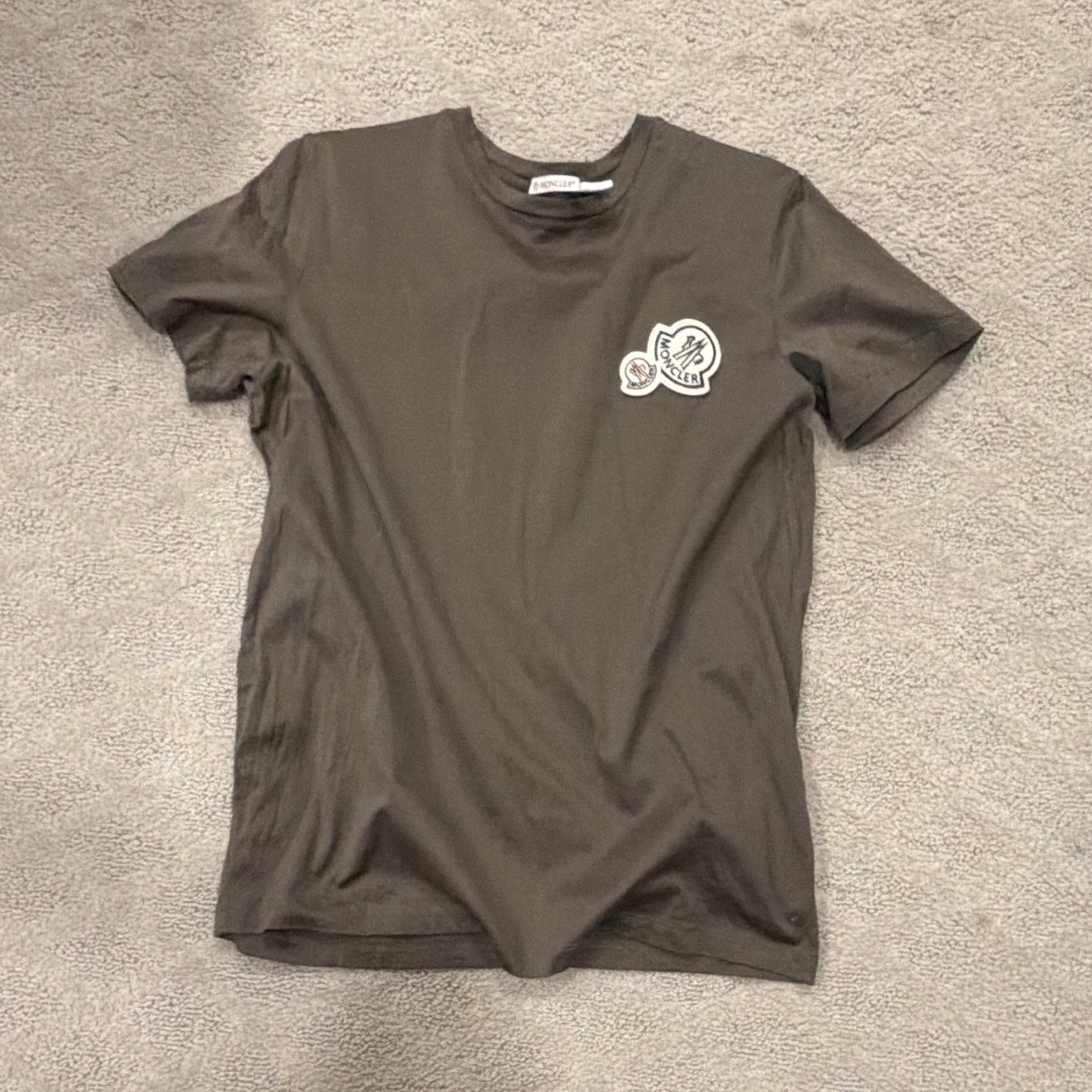 Moncler Men’s Gray Solid Crew Neck Short Sleeve Logo T-Shirt Size M