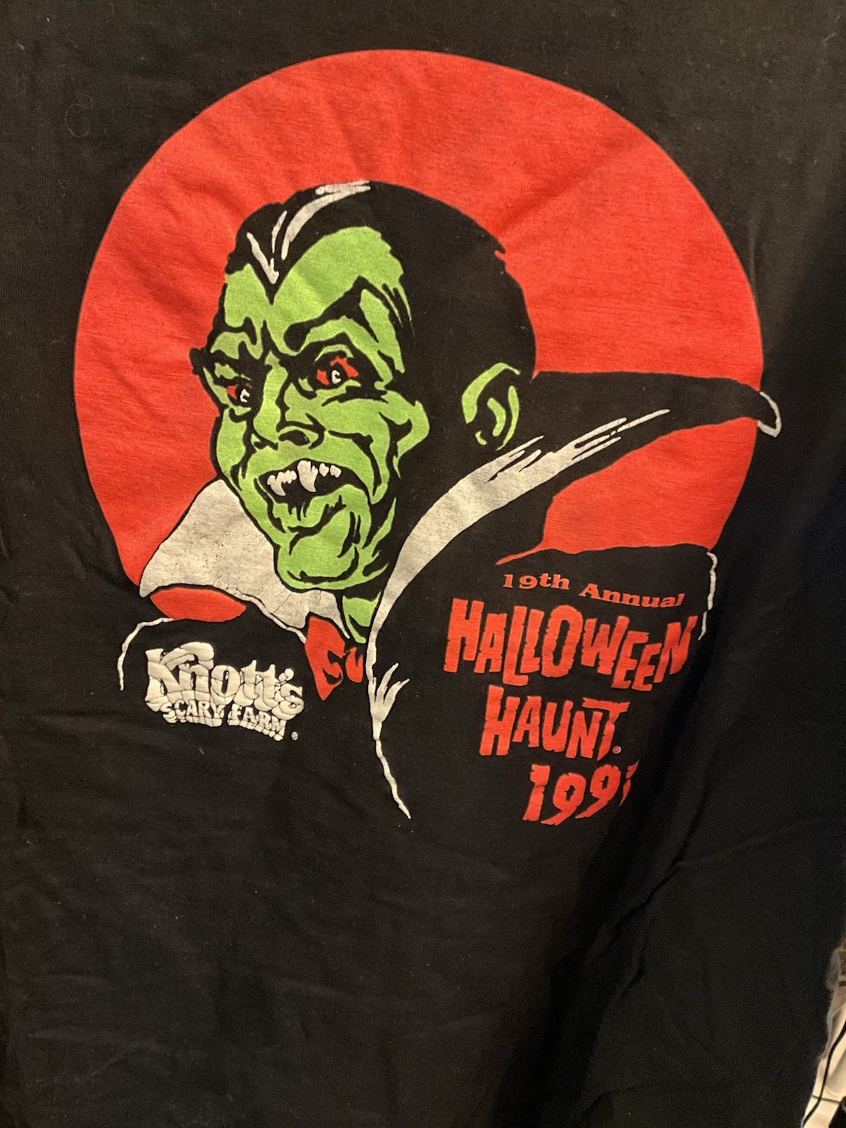 Vintage Knotts Scary Farm 19th Annual Halloween Haunt Dracula Large T-Shirt 1991 gallery