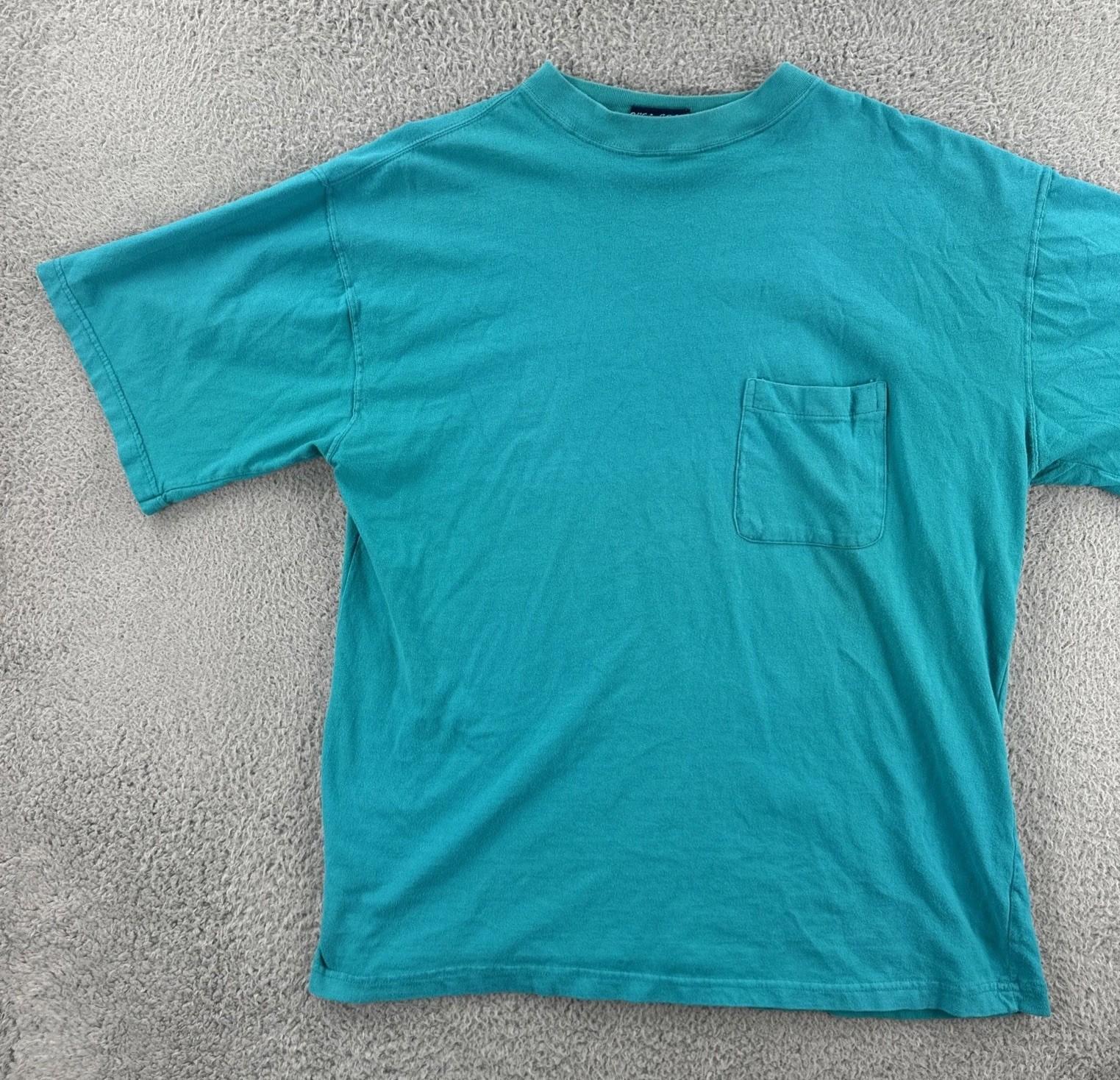 Vintage 417 Authentic Sportswear By Van Heusen Men’s Large Green Pocket T Shirt gallery