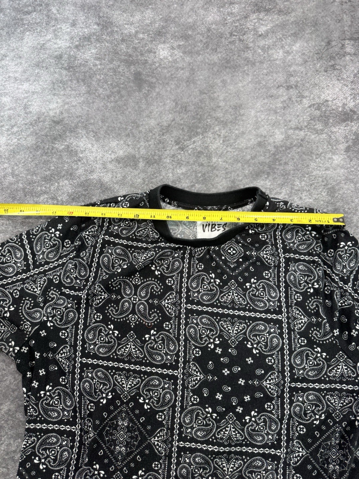 Street Vibes Black & White Short Sleeve Paisley Print Shirt Mens Large Bandana gallery