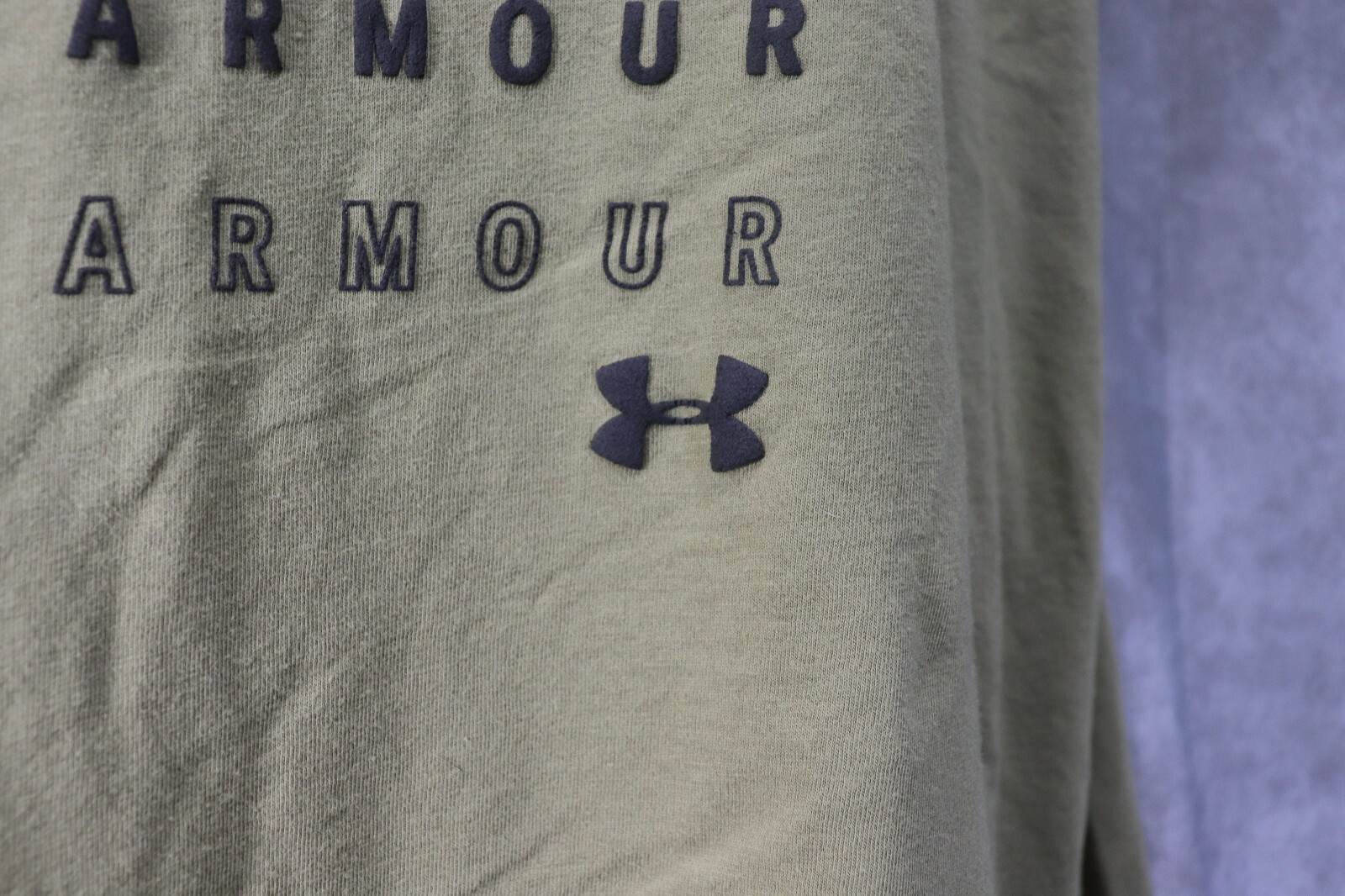 Under Armour Heat Gear Adult Army Green T-Shirt Logo Spell Out Size XXL gallery