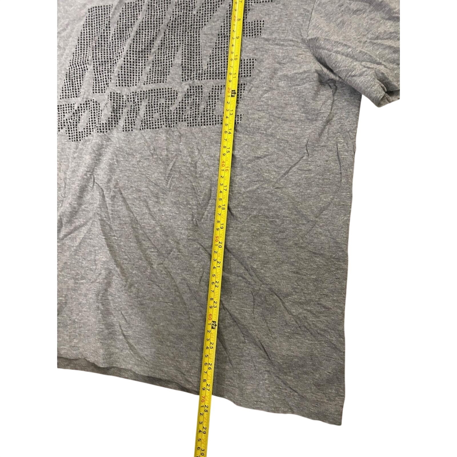 Nike Football T-Shirt Mens Large Gray Excellent Athletic Cut Graphic Tee gallery