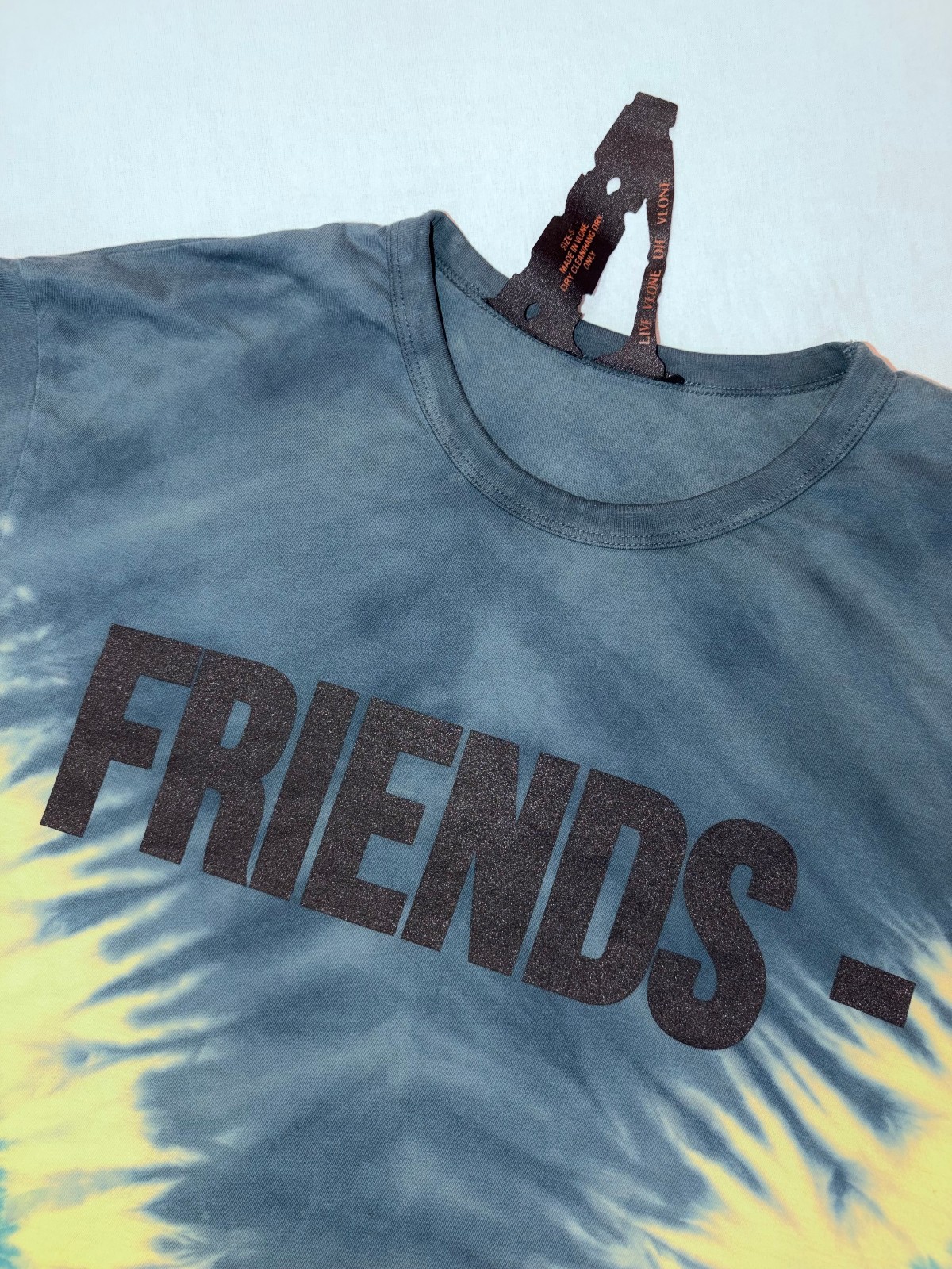 VLONE Friends Houston Pop Up Tie Dye Graphic Tee Shirt Mens Small HTX USA Cotton gallery