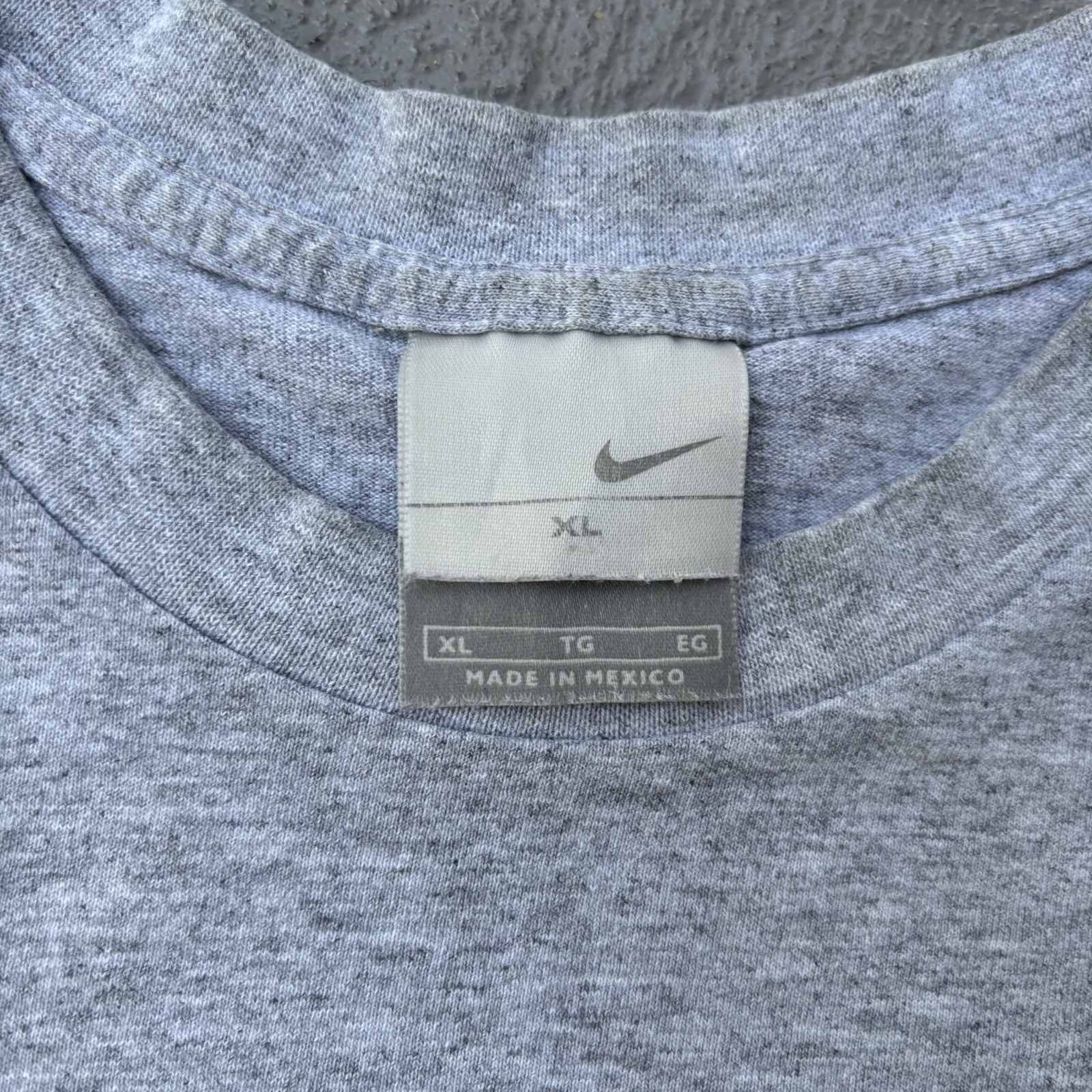 Vintage 2000s Nike Gray Tag Embroidered Swoosh Heather Shirt XL gallery