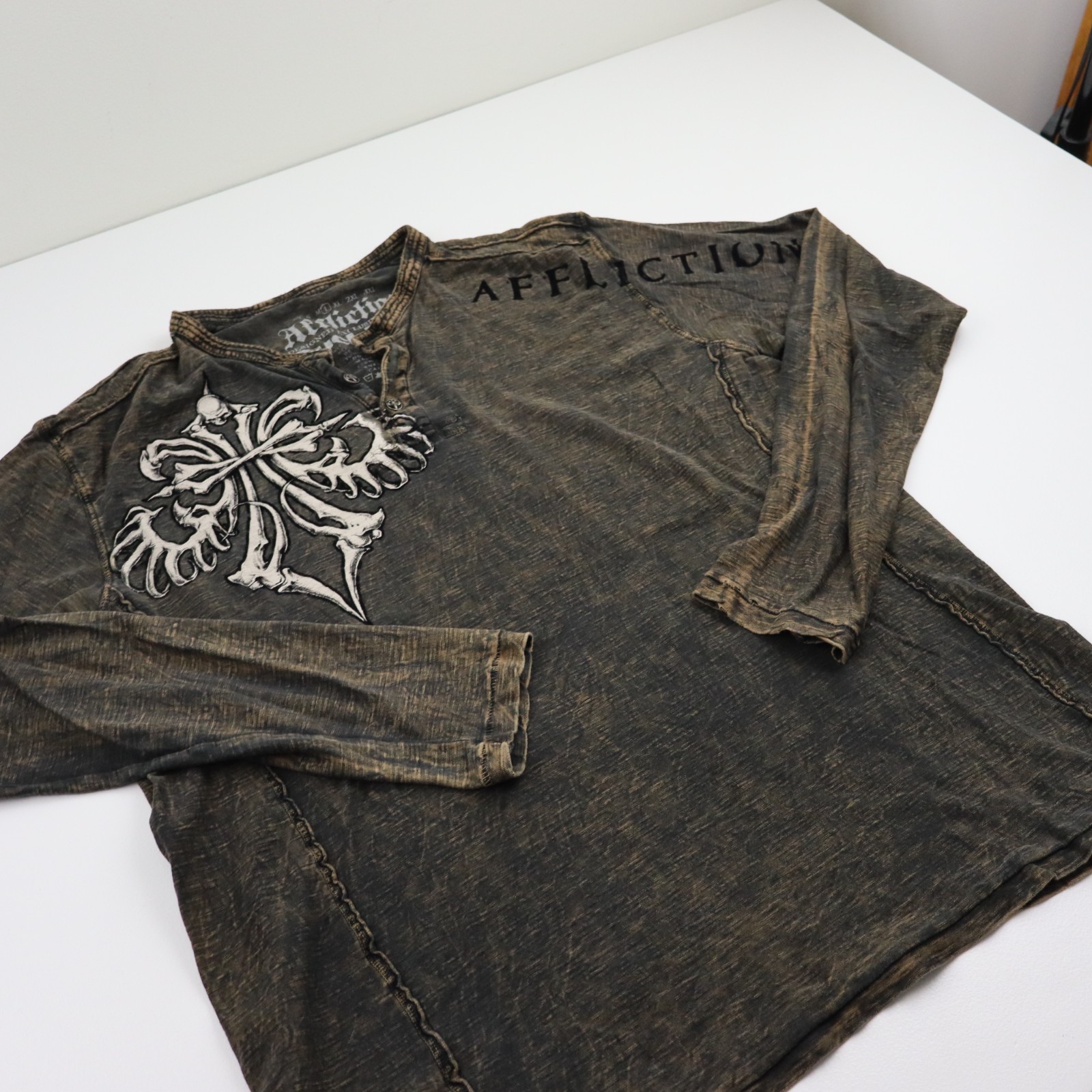 Vintage Affliction Mens Thermal Cross Skull Wing T Shirt Mens Large Long Sleeve gallery