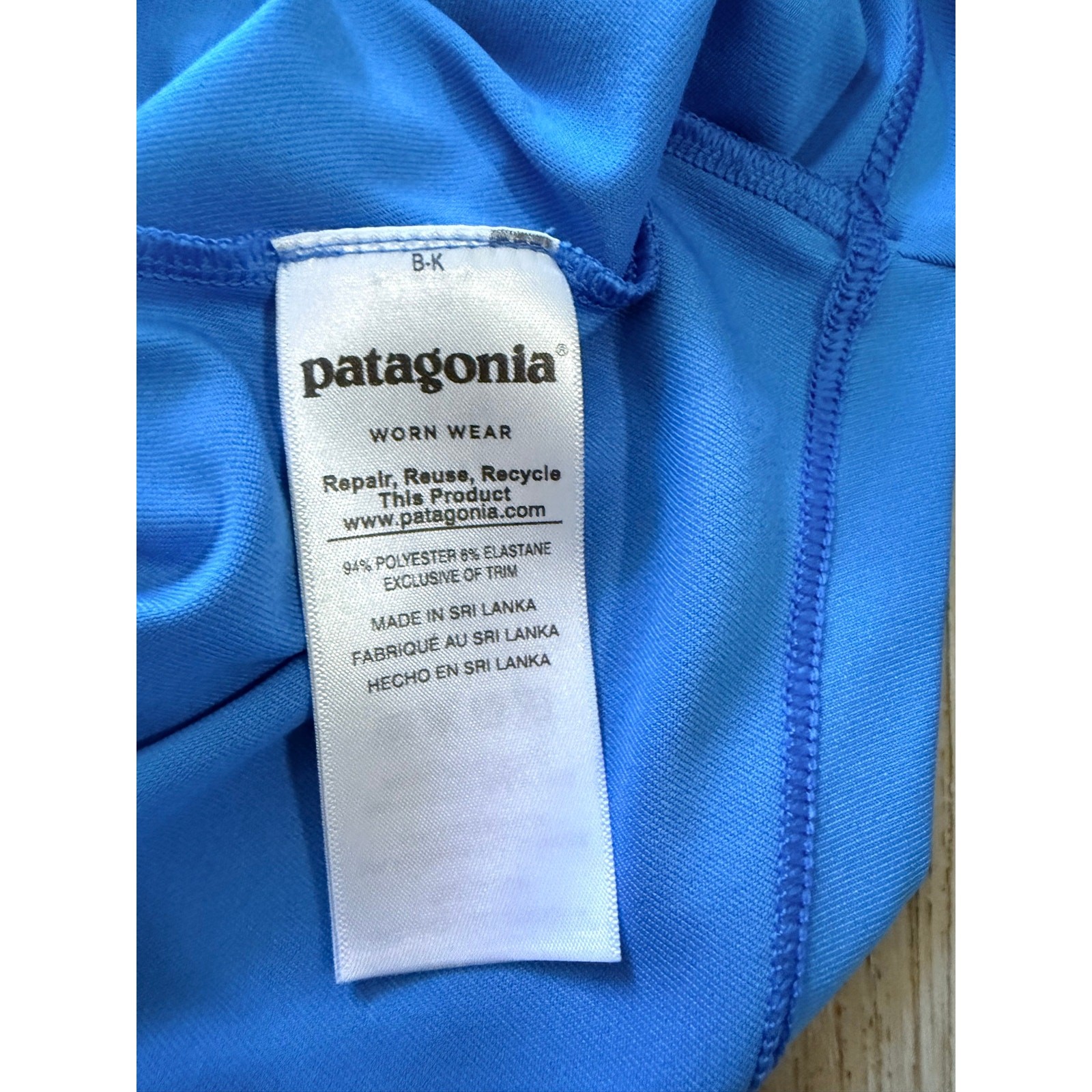 Patagonia Men's Long Sleeve Blue Spandex Jersey Shirt Sz L gallery
