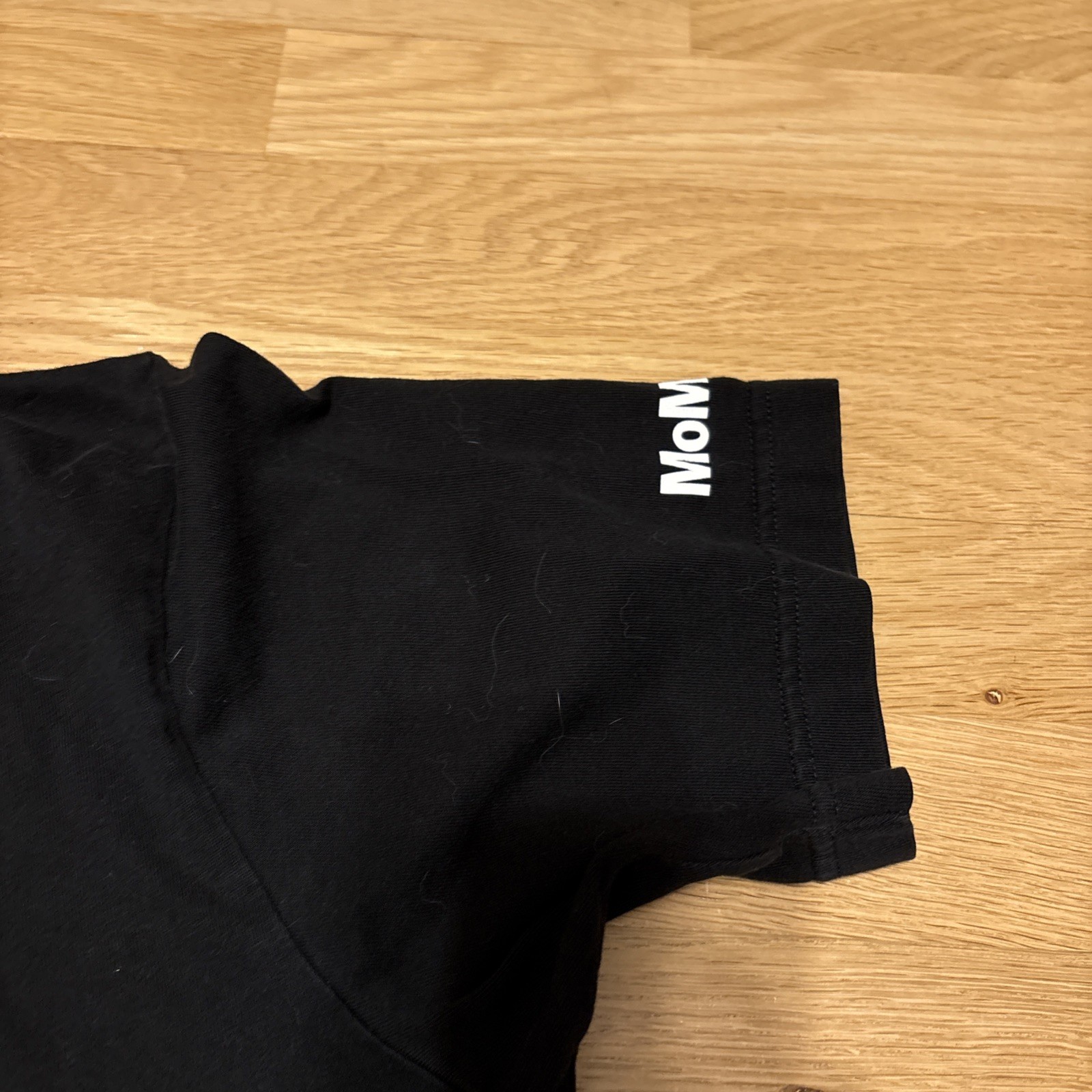 UNIQLO SPACE INVADERS MoMA VIDEO GAMES MEDIUM T SHIRT SOLD OUT Graphic Logo gallery
