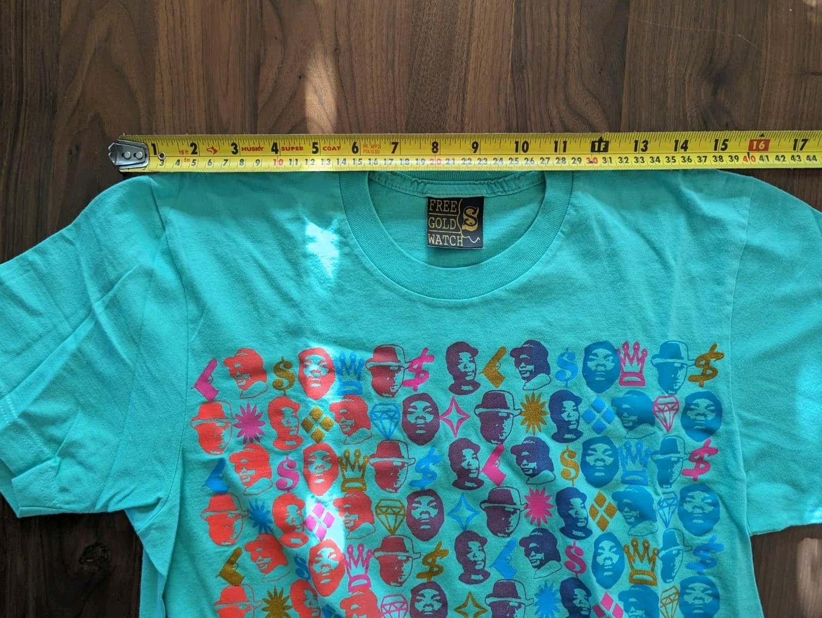 90s T-shirt "Free Gold Watch" Designer Neon Rap Graphic Neon Y2K Hip Hop Dr. Dre gallery