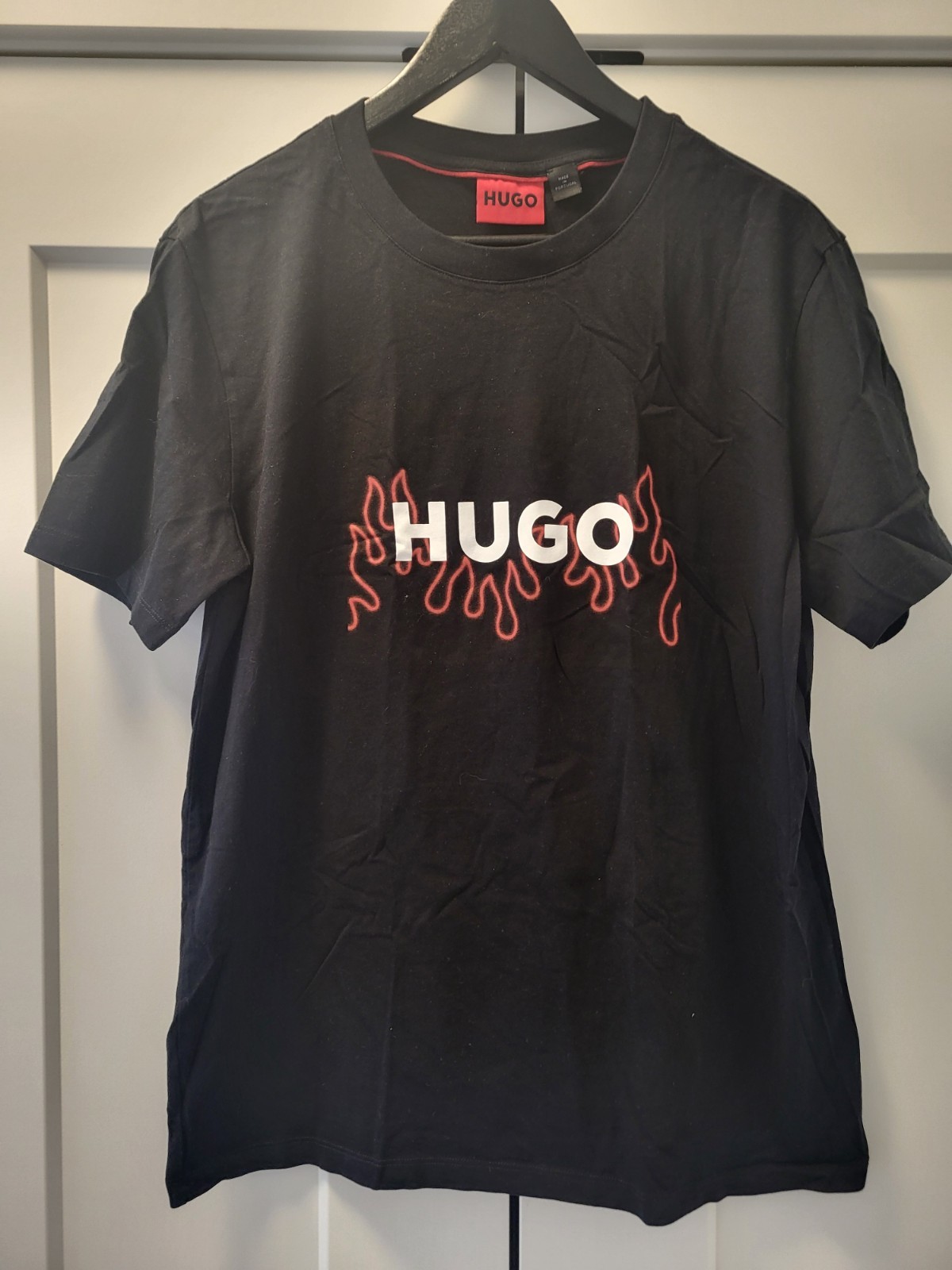 Hugo Boss Flame Logo T-Shirt Size Large Black gallery