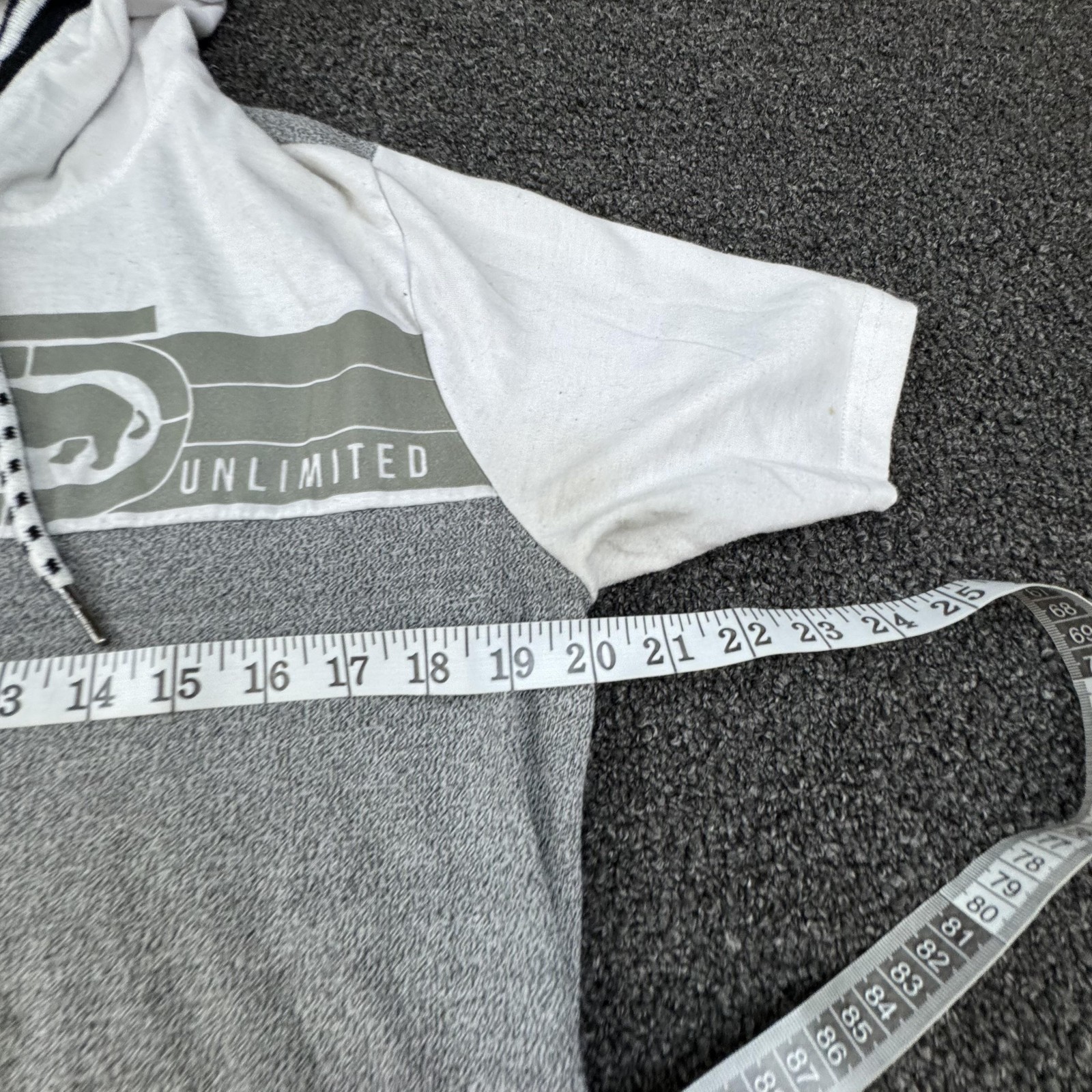Ecko Unltd Shirt Mens Small Gray White Hooded Short Sleeve Kangaroo Pocket Logo gallery