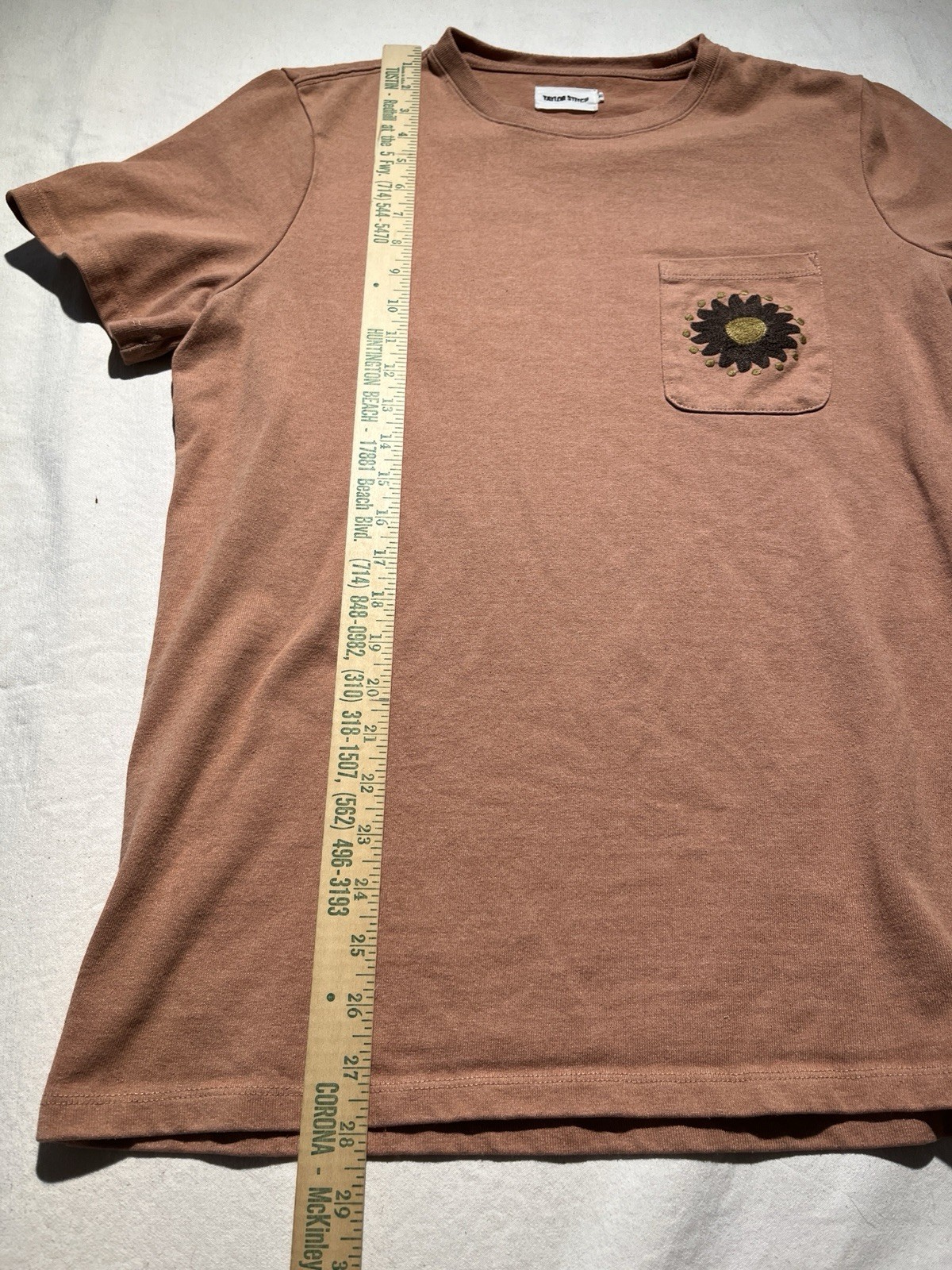 Huckberry Taylor Stitch Embroidered Heavy Bag Tee Shirt Dried Acorn Aubade 40 gallery