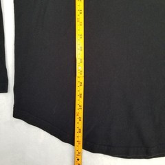 H&M Divided Men’s Medium Basic Black Long Sleeve Crewneck T-Shirt Curved Hem