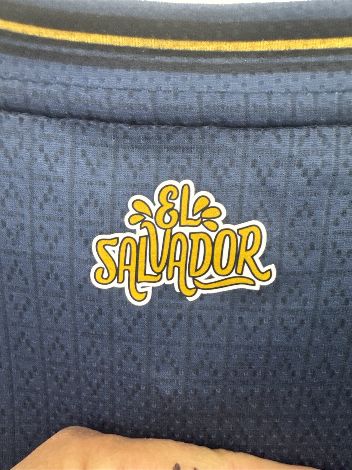 El Salvador Camisas Talla XL gallery