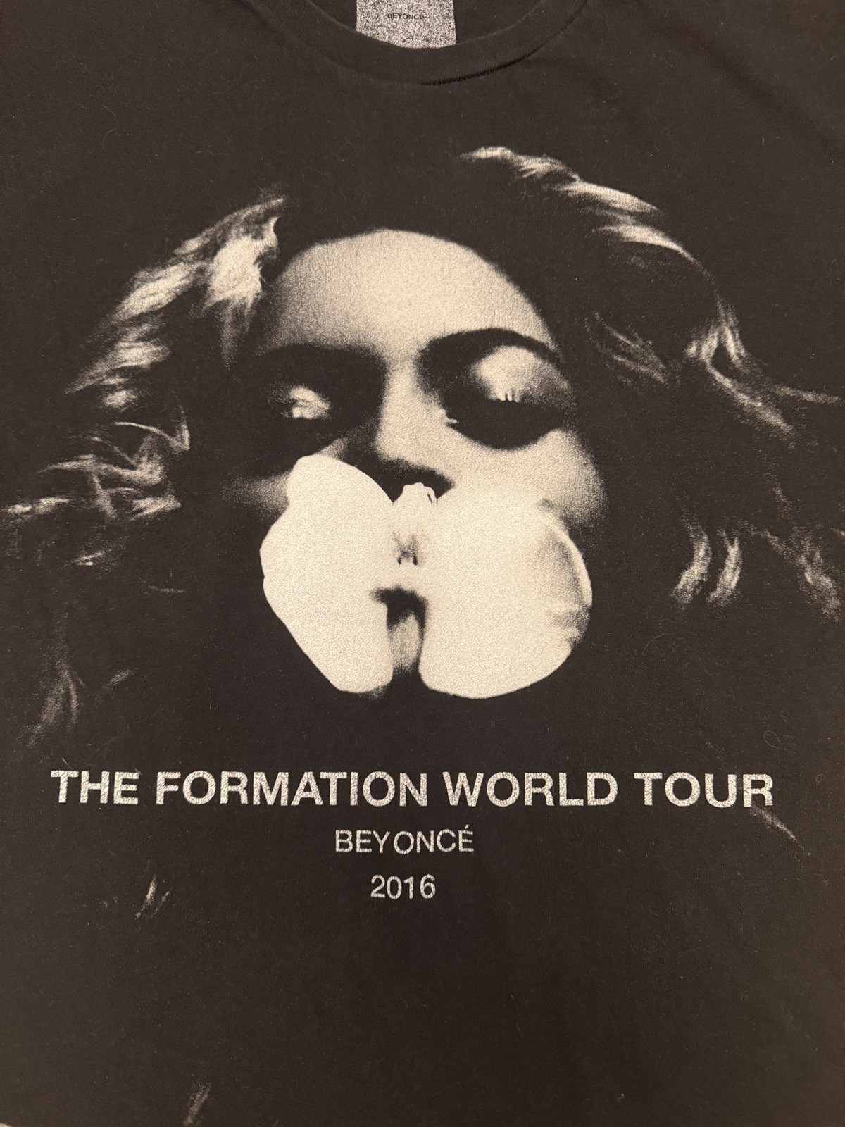 Beyonce The Formation World Tour Merch 2016 T-Shirt Size Large Black gallery