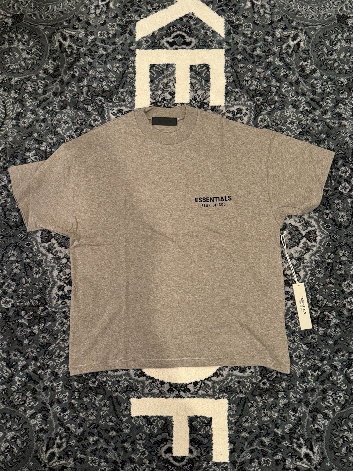 Fear Of God Essentials FW24 Heather Gray Tee Brand New Size L gallery