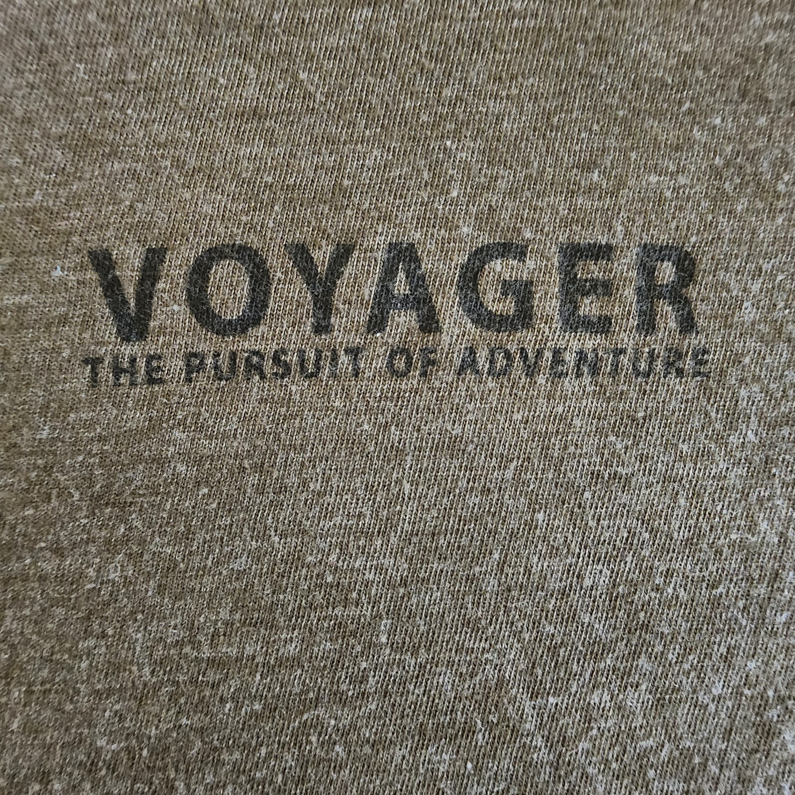 Voyager Pursuit of Adventure Olive Short Sleeve T-Shirt Men's M gallery