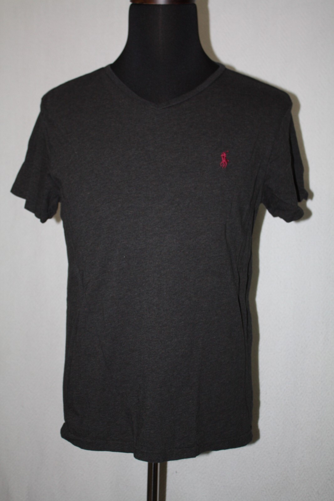 Polo Ralph Lauren Mens Sz M Marled Dark Gray V Neck Tee Shirt Burgundy Pony