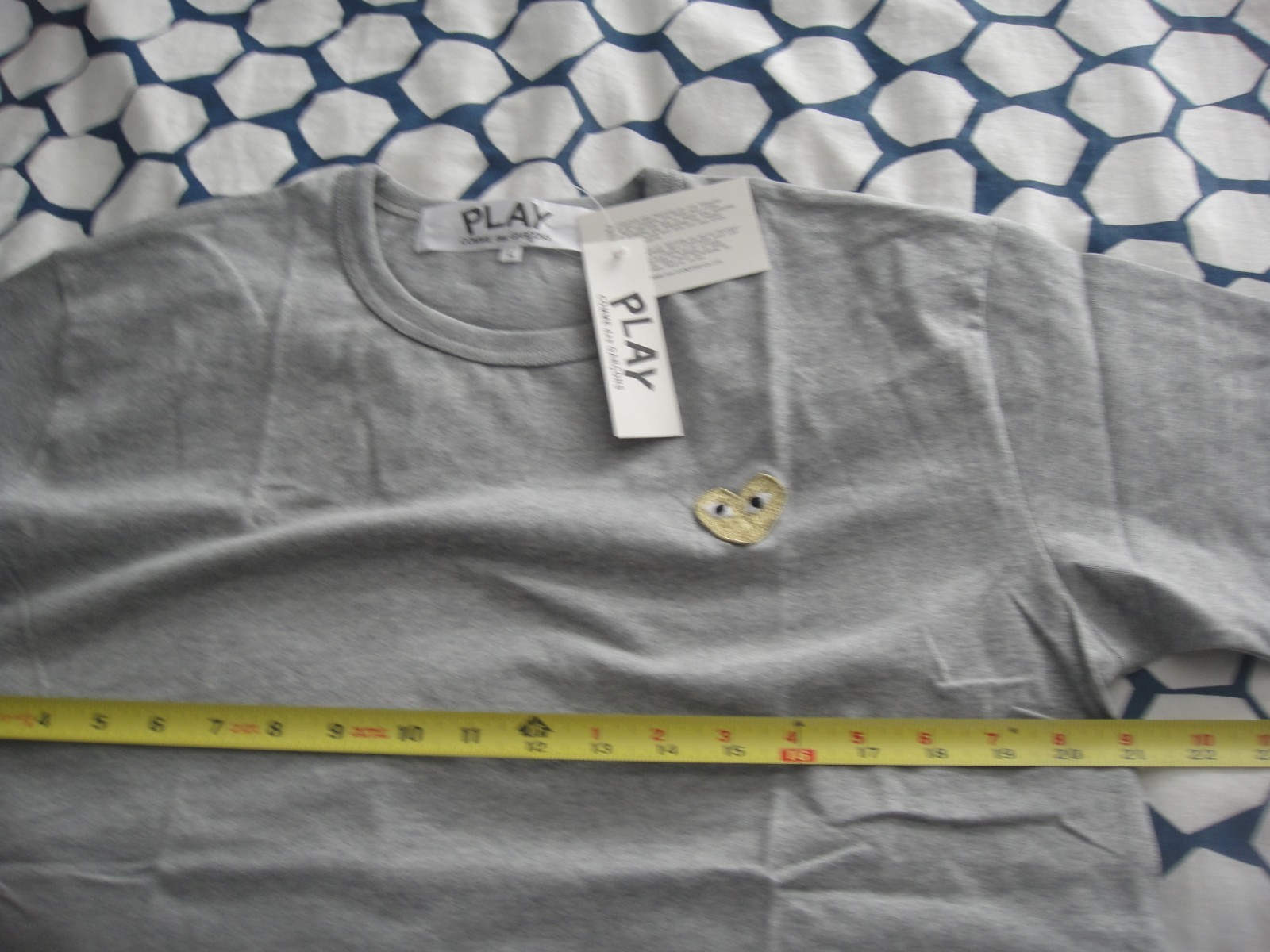 COMME des GARCONS Play Men's T Shirt Gray Color Gold Heart Logo Size Large, NWT gallery